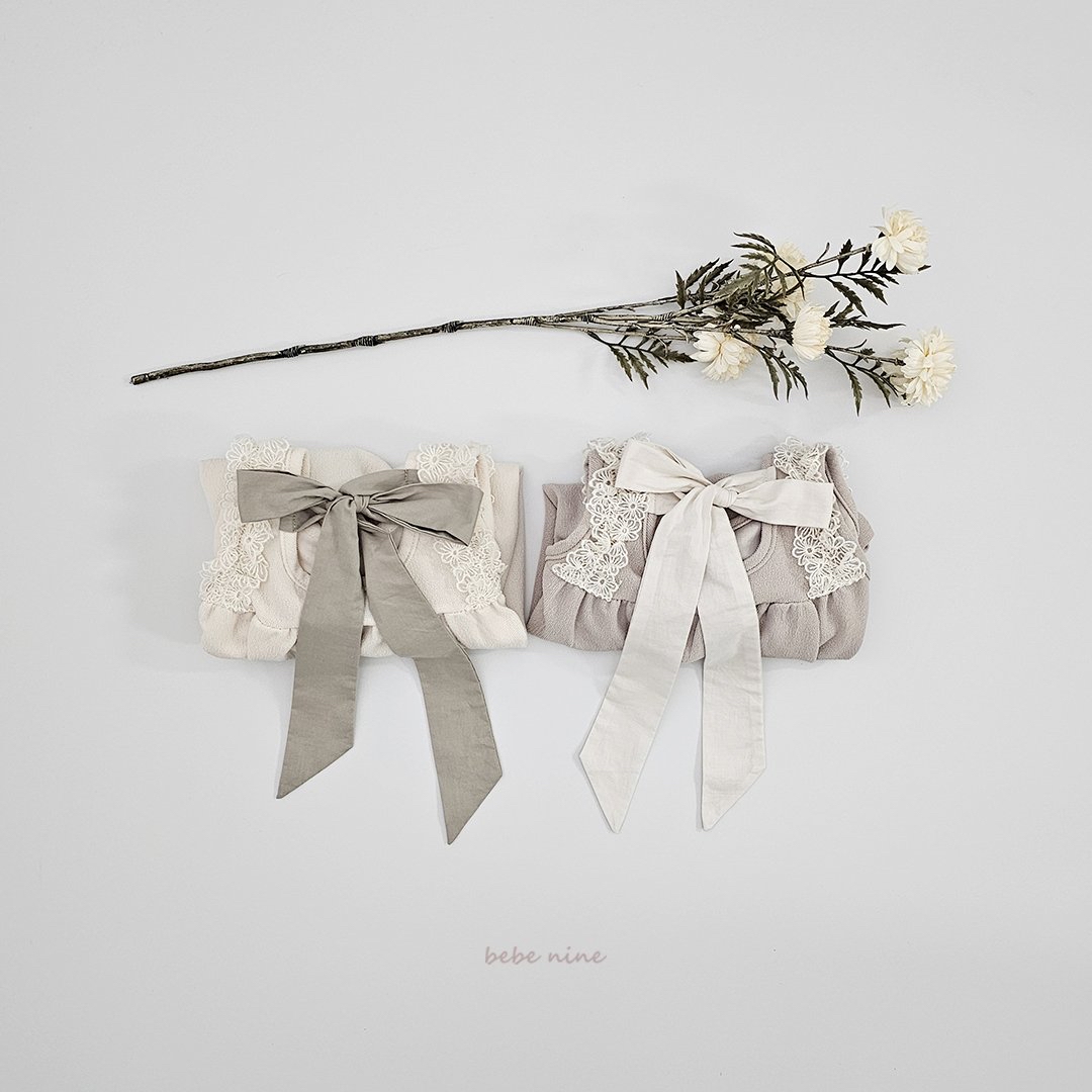 🌸預訂 韓國直送🌸🇰🇷Bebenine兩色蕾絲花邊後背蝴蝶結綁帶背心連身褲