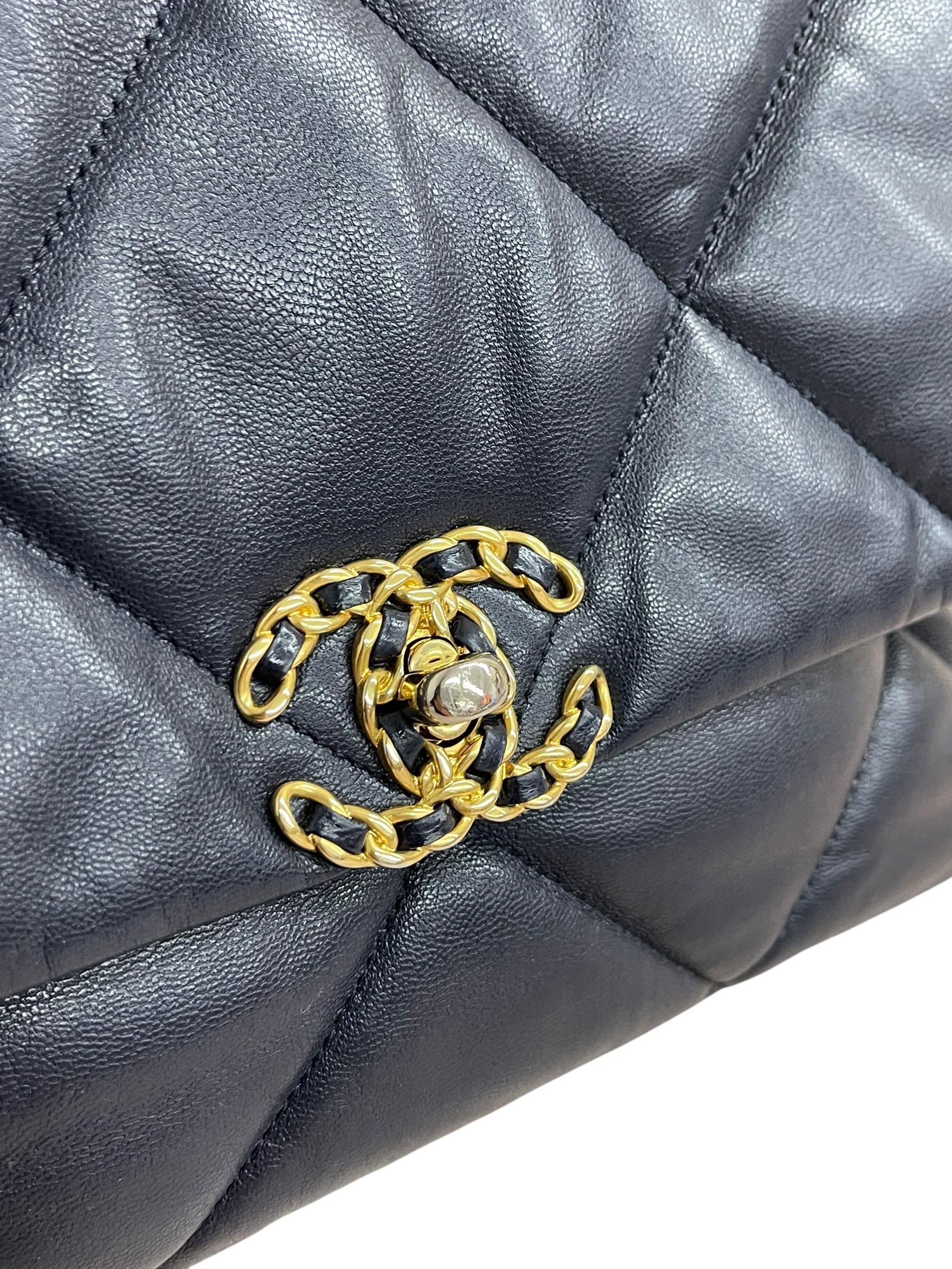 Pre-owned Chanel 19 Bag / Product Code: 062907