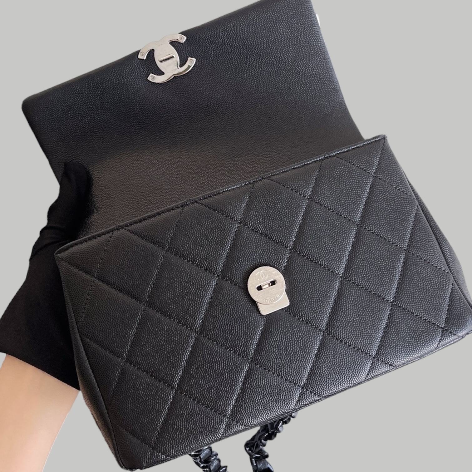 Chanel Caviar so black 