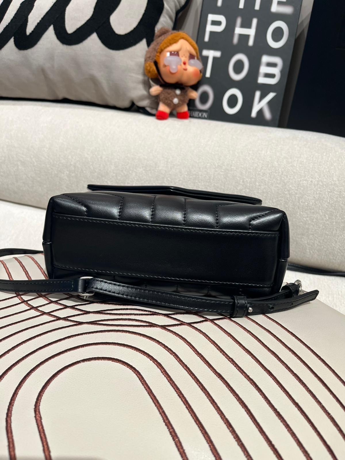 Ysl loulou toy calfskin  100%Authentic,99%new ✅ certificate ✅box