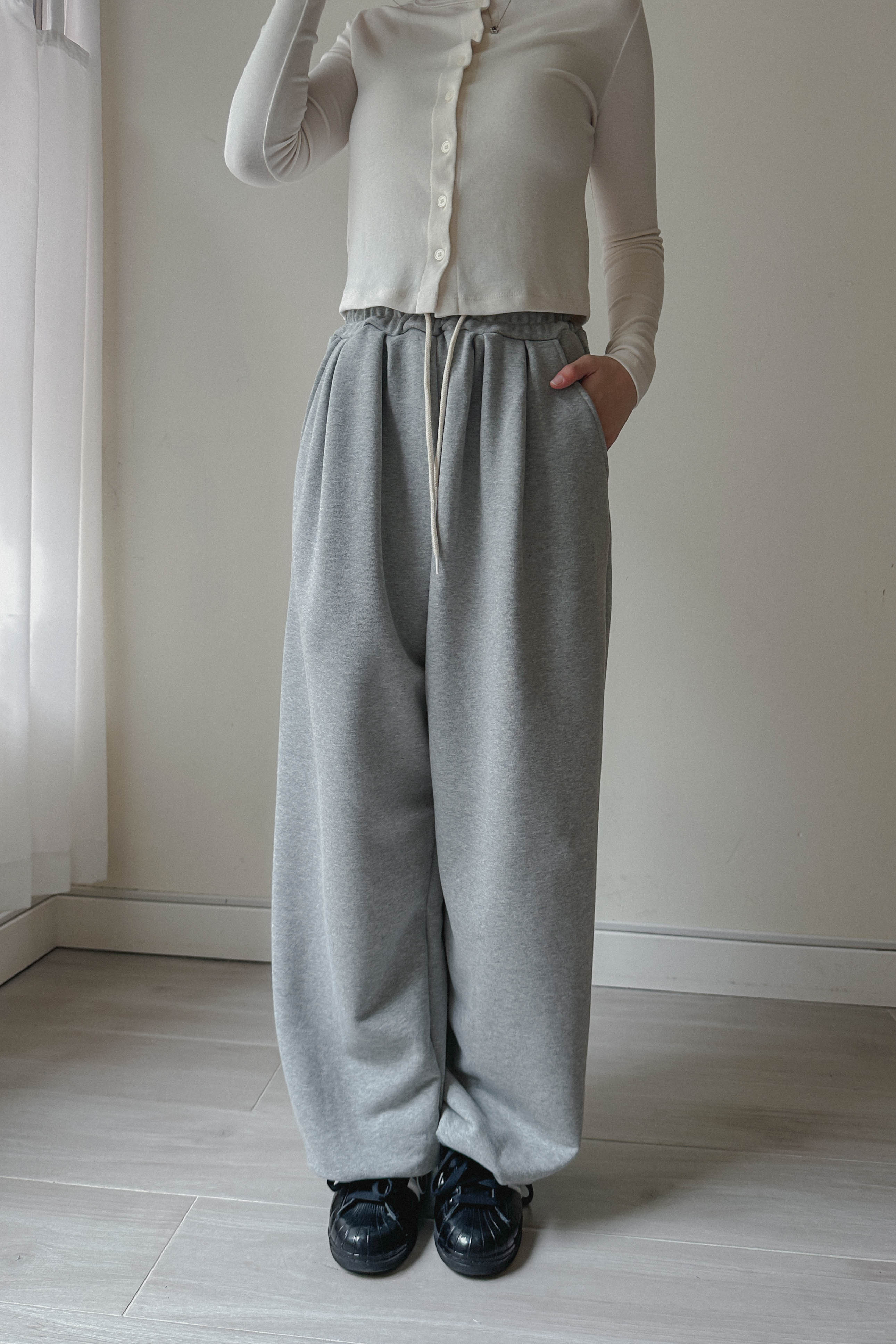 版型正！運動風束腳休閒褲 (兩色入)