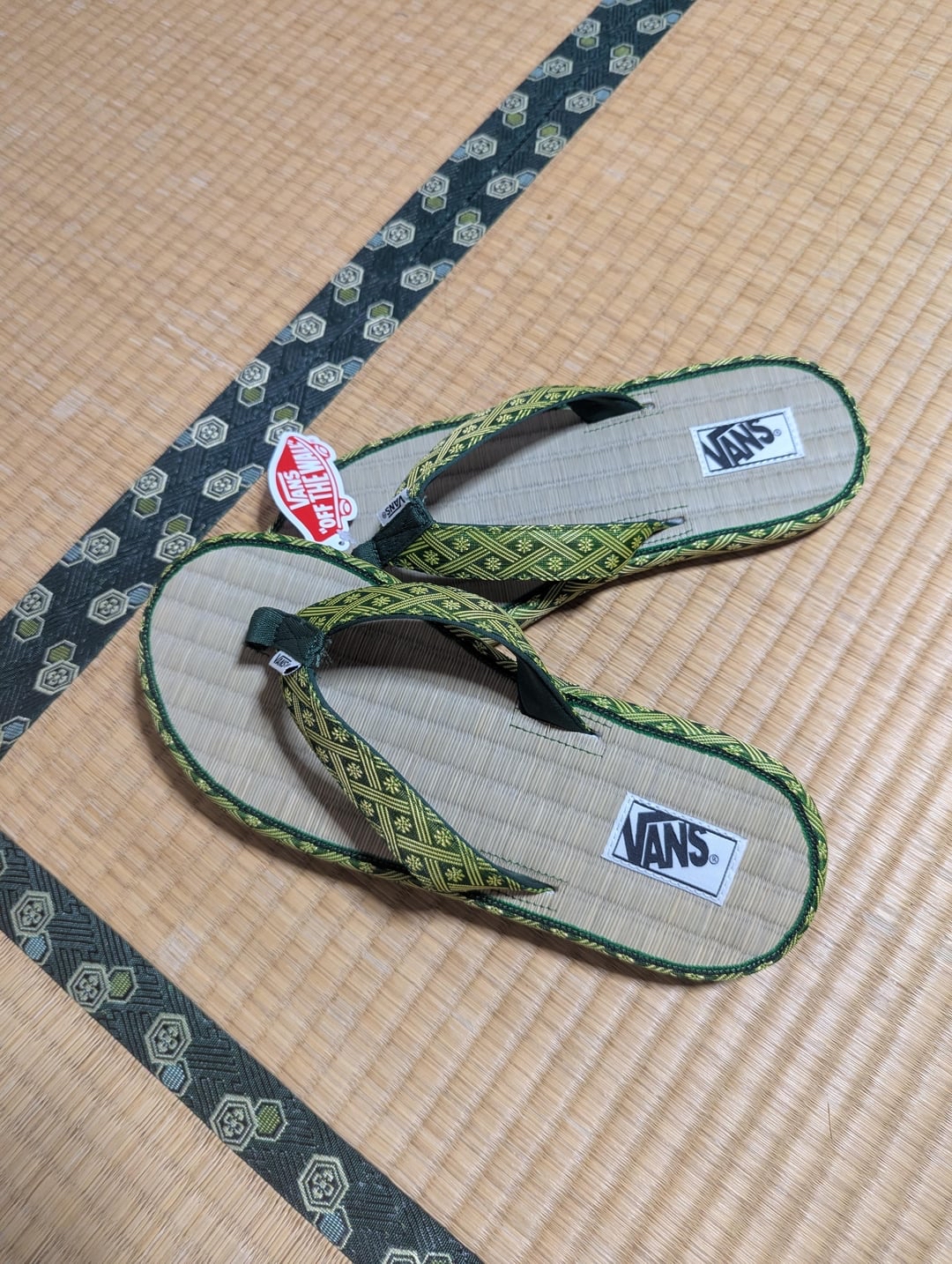 7月訂購 榻榻米 x Vans涼鞋