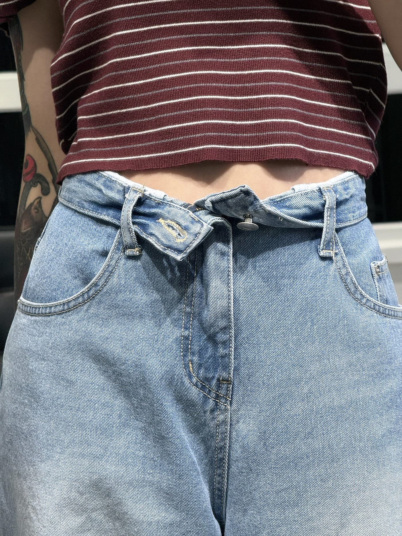 𝐕𝐢𝐧𝐭𝐚𝐠𝐞 𝐰𝐢𝐝𝐞-𝐥𝐞𝐠 𝐫𝐨𝐥𝐥𝐞𝐝 𝐰𝐚𝐢𝐬𝐭𝐛𝐚𝐧𝐝 𝐝𝐞𝐧𝐢𝐦 𝐣𝐞𝐚𝐧𝐬