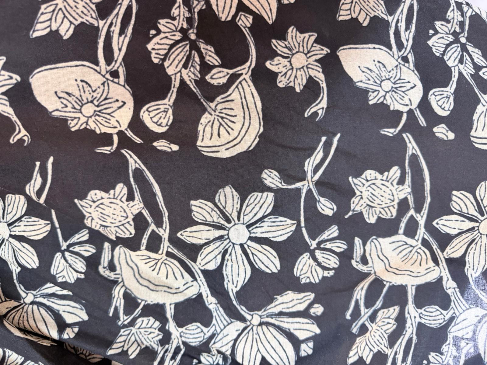 520 Black with White Print Skirt