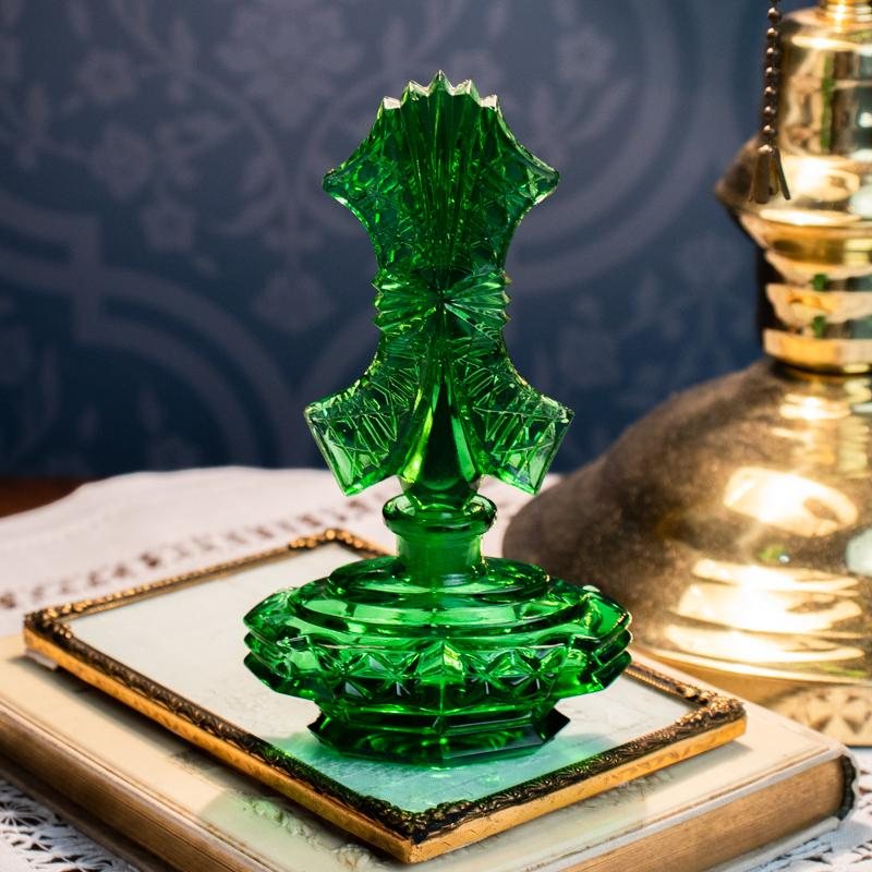 1960s Czechoslovakia Art Deco Inspired-Pattern Pressed Glass Vanity Perfume Bottle - Emerald Green (MW013)