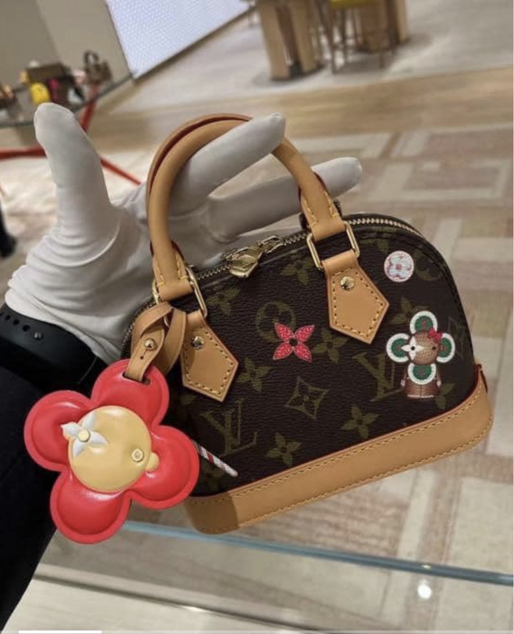 Louis Vuitton 路易威 限量版 nano alma連 charm