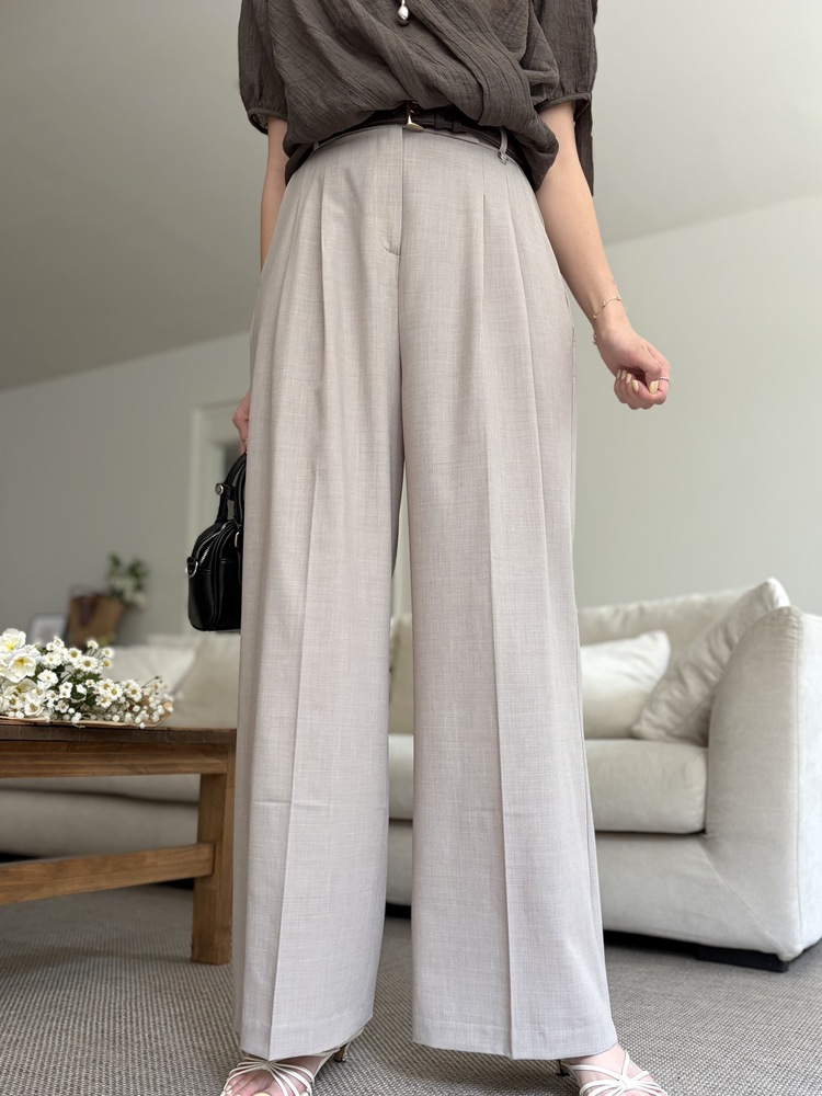 [極薄!] Strap Detail Pleated Pants (Oatmeal)