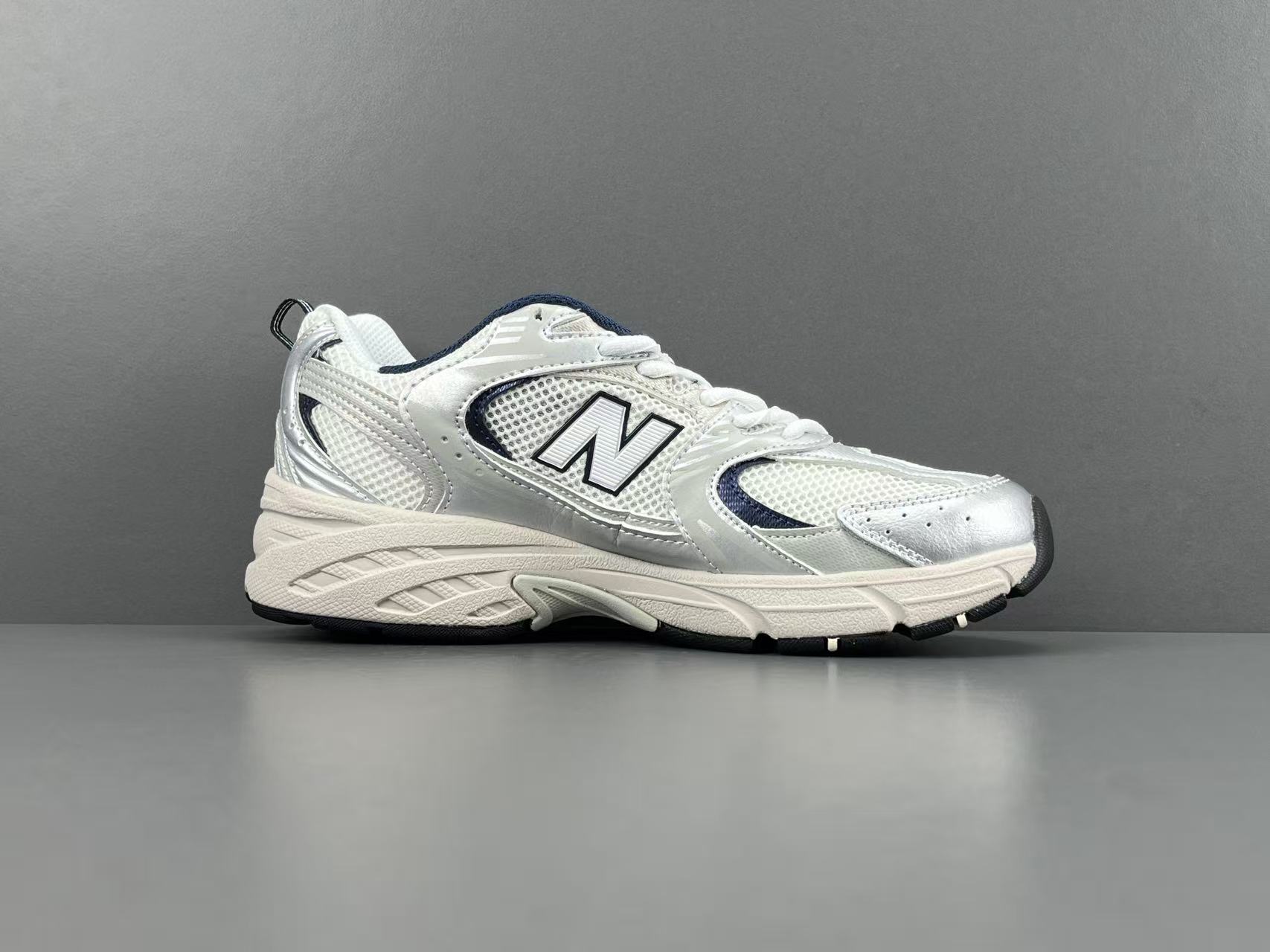 New Balance 530 MR530KA