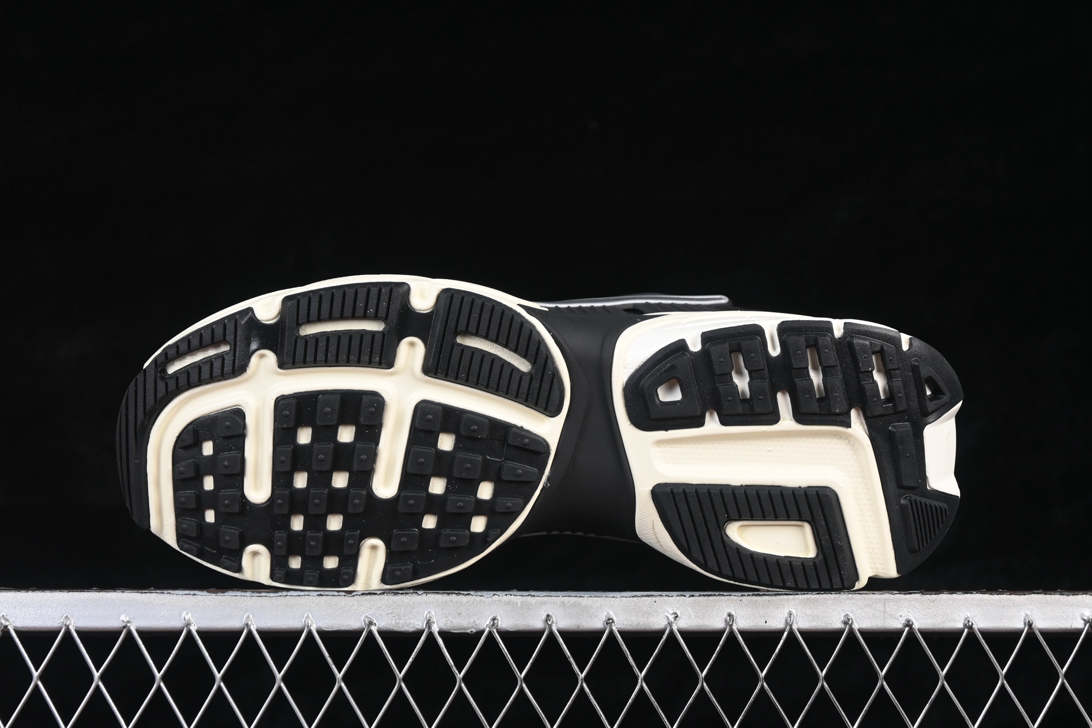 Nike V2K Run FD0736-012