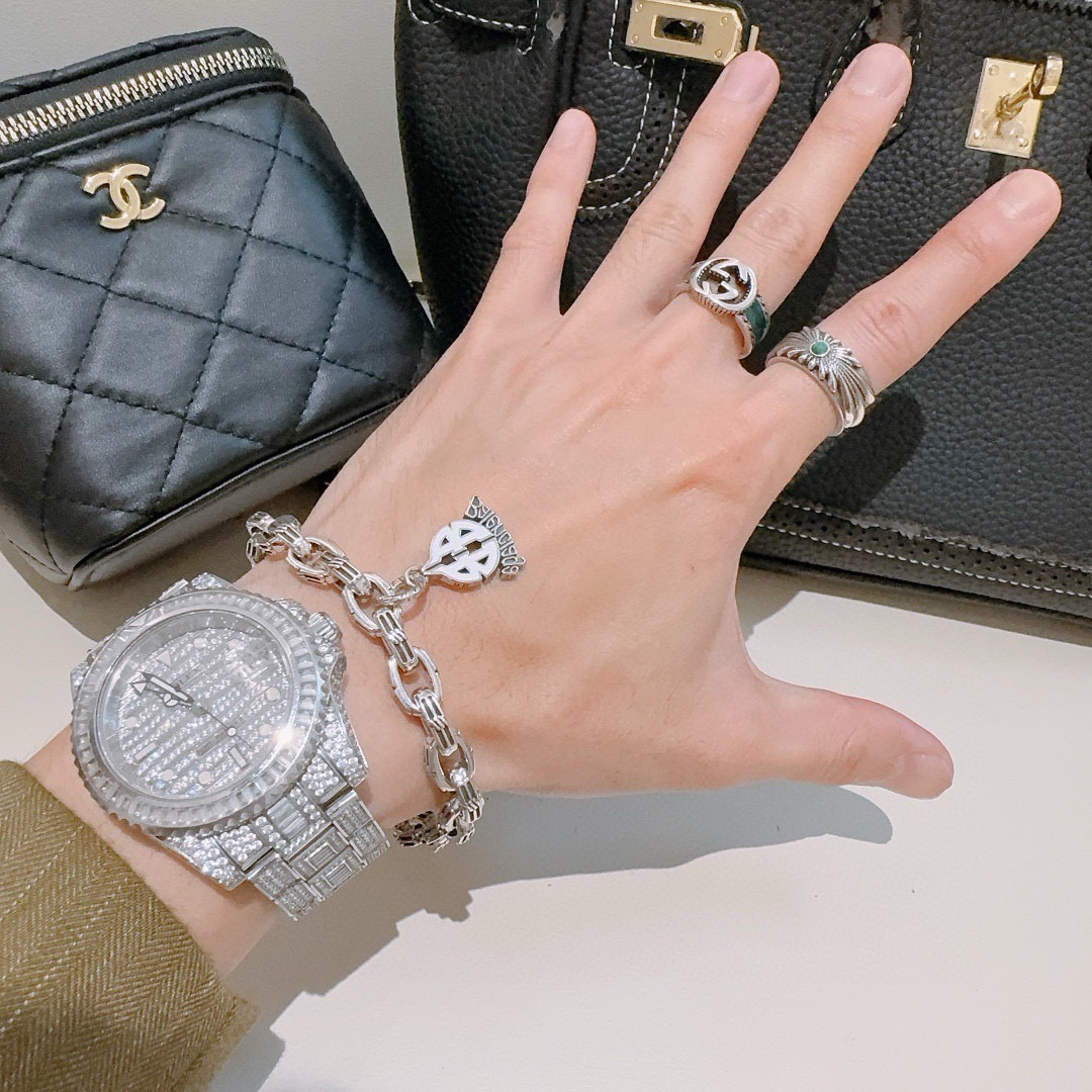 【原單】Balenciaga BB 吊墜銀色鏈條手鍊 - 禮盒裝