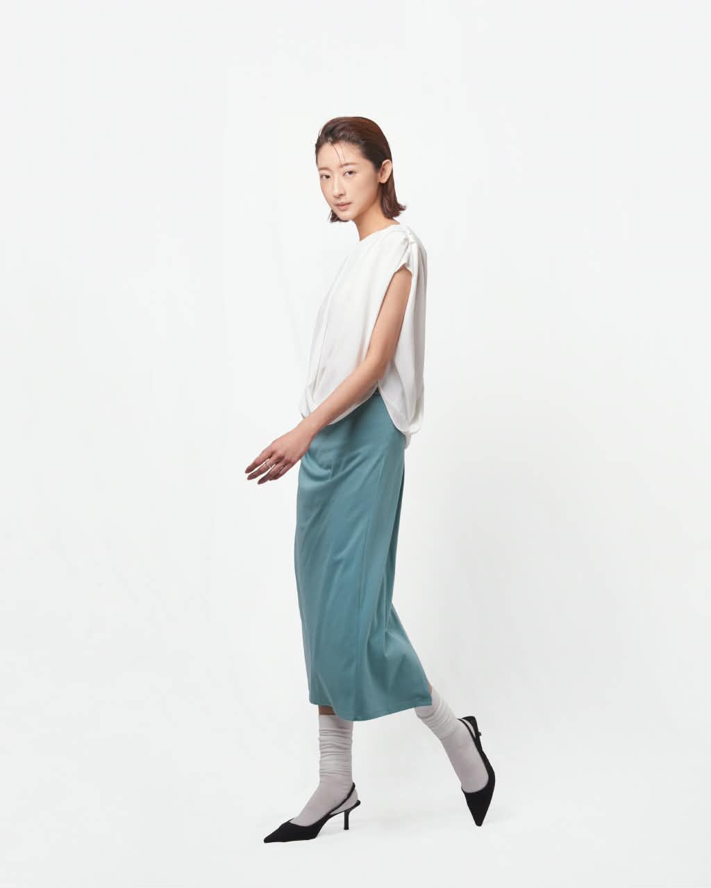VIL-T886051 DRAPPED TOP