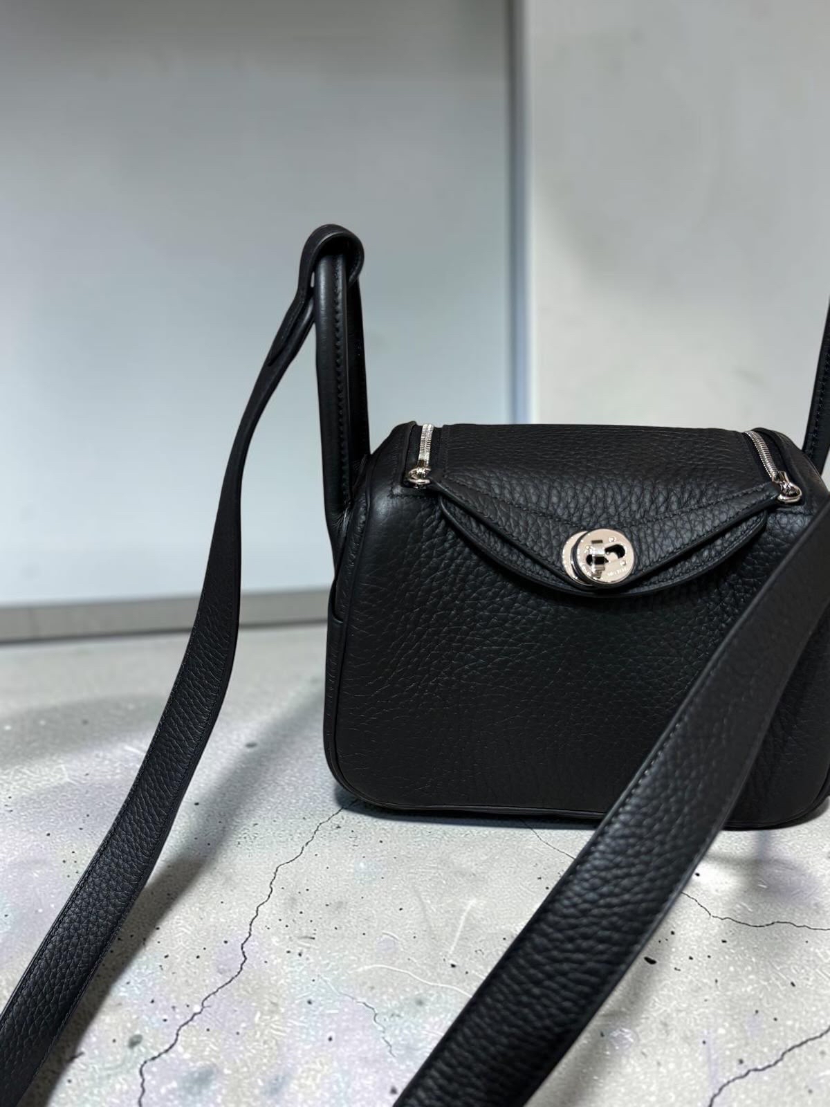 Hermes Mini Lindy Stamp W 黑銀 100%Authentic, 99%New ✅收據副本✅Dust bag✅Box