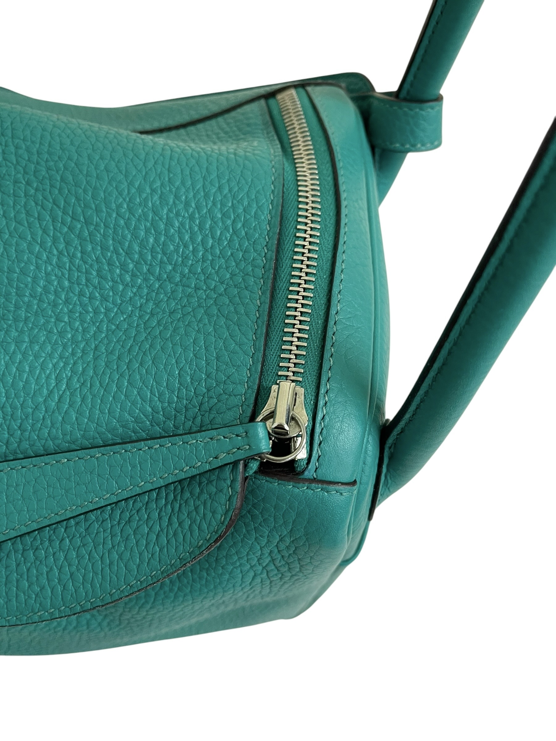 Pre-owned Hermes Lindy 30/ Stamp X / Color : 7F/ Product Code: 062606