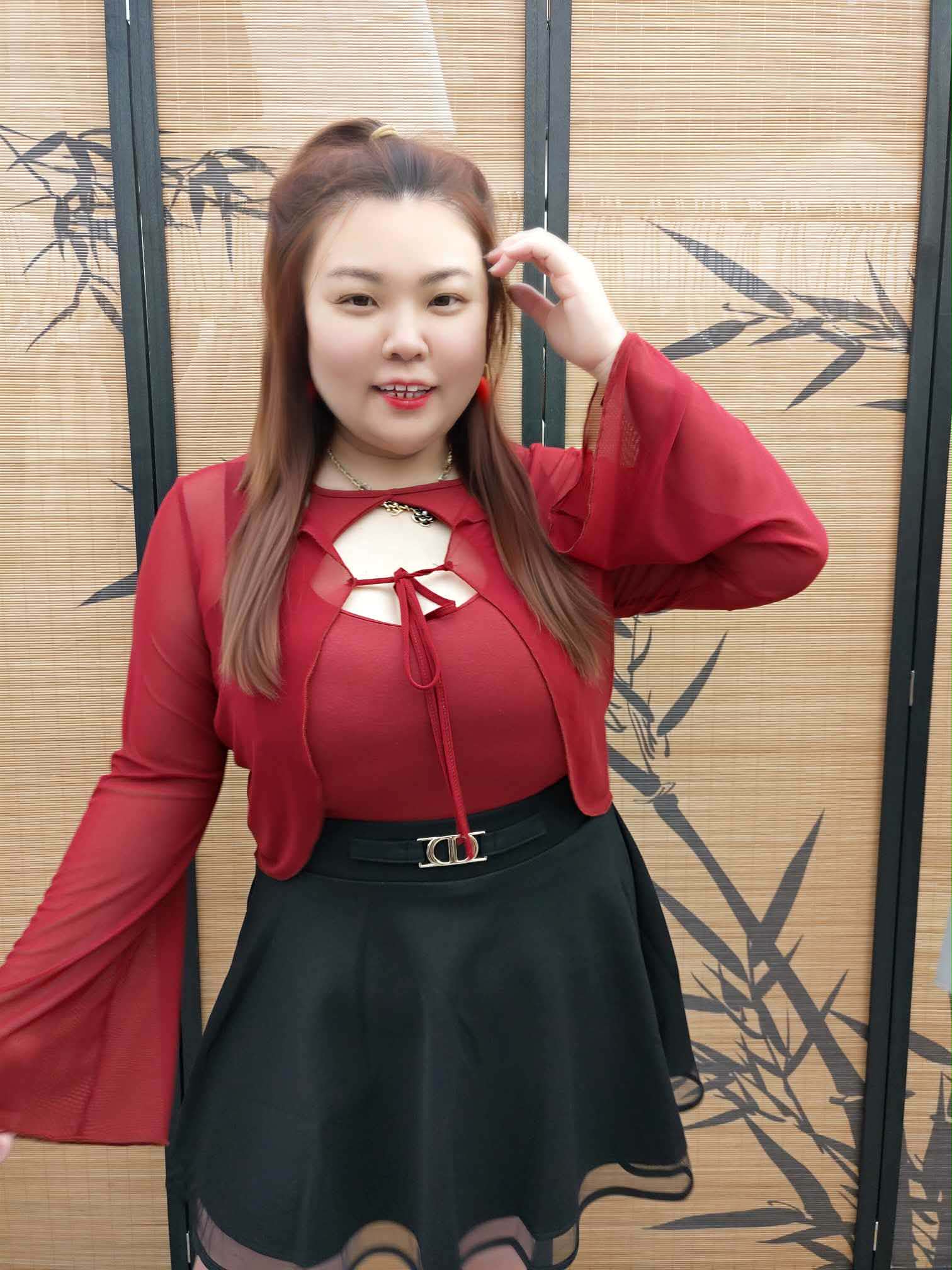 DDE10 8335(A12) 小露性感设计两件式上衣