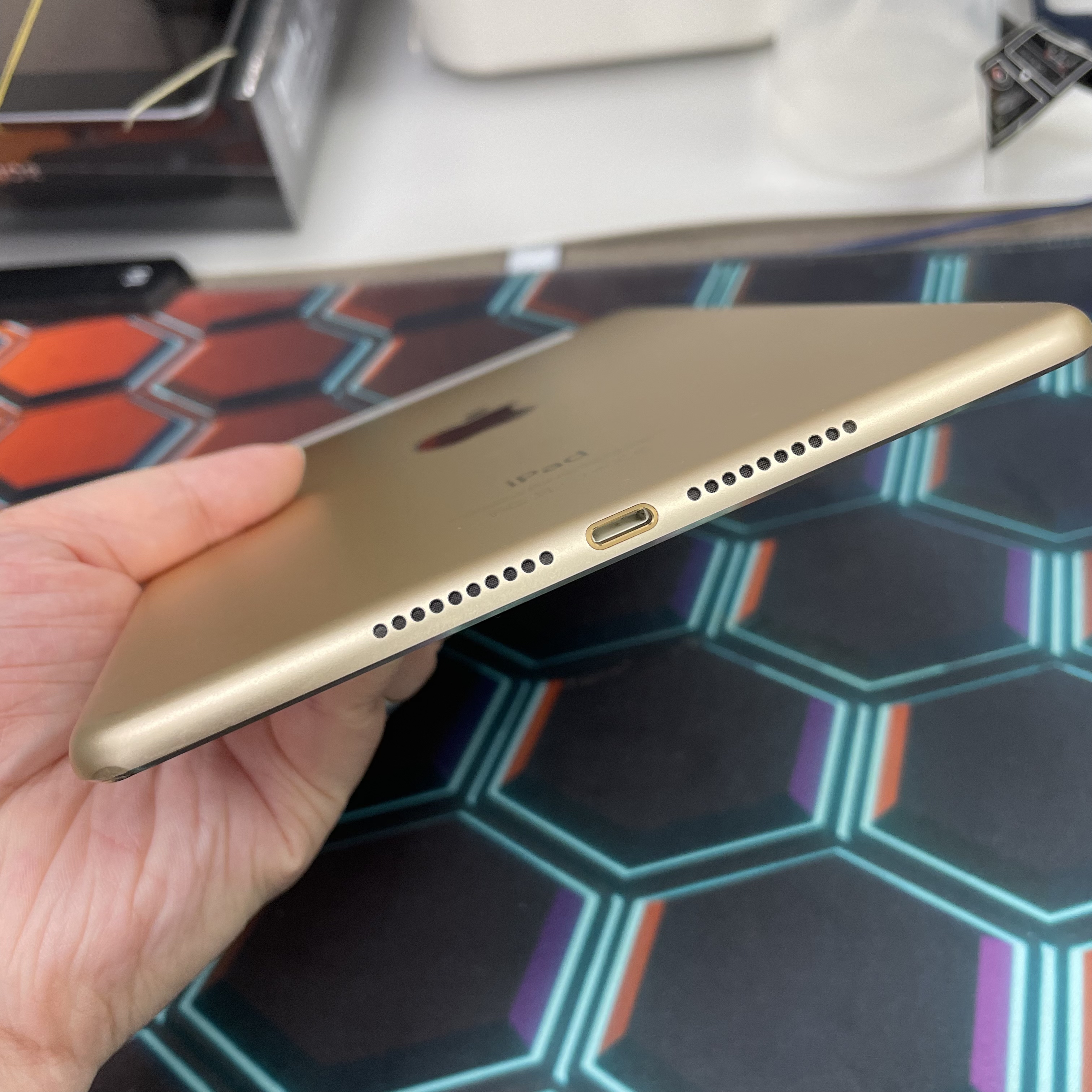*803293 iPad mini 4 完美機 64Gb 插卡版 金色 gold