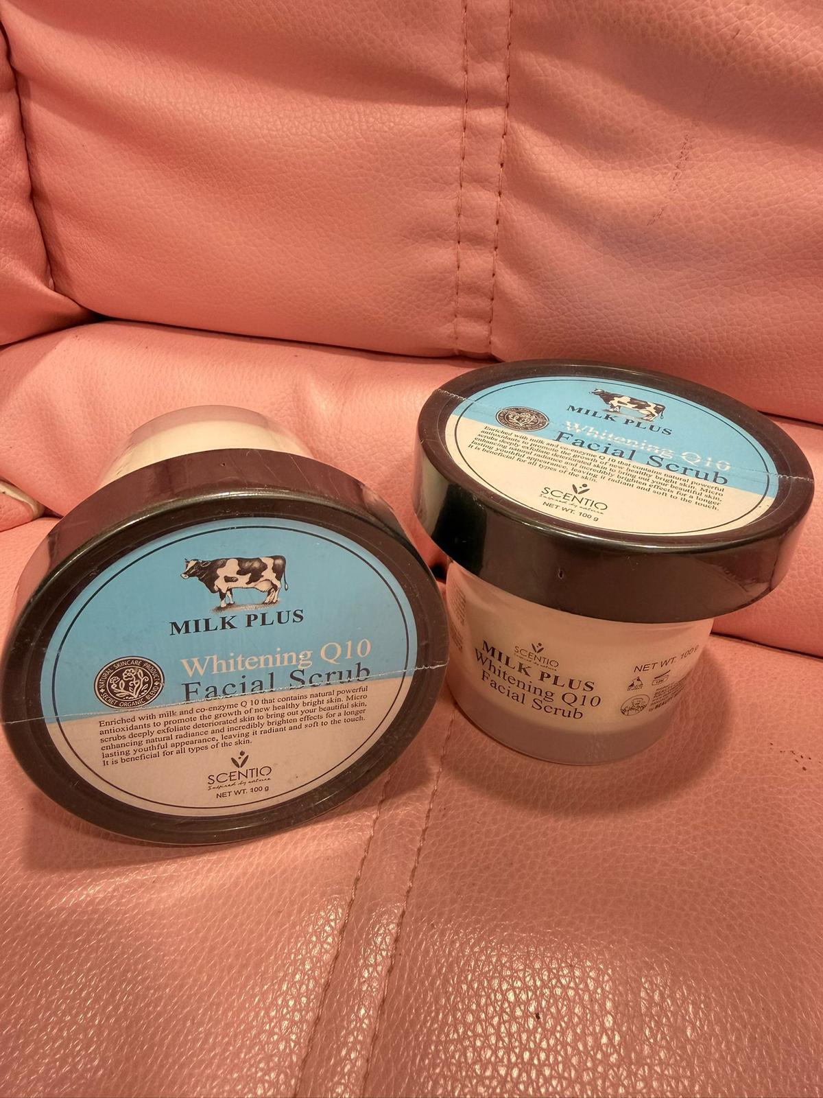 泰國牛奶Q10美白面部磨砂膏100g