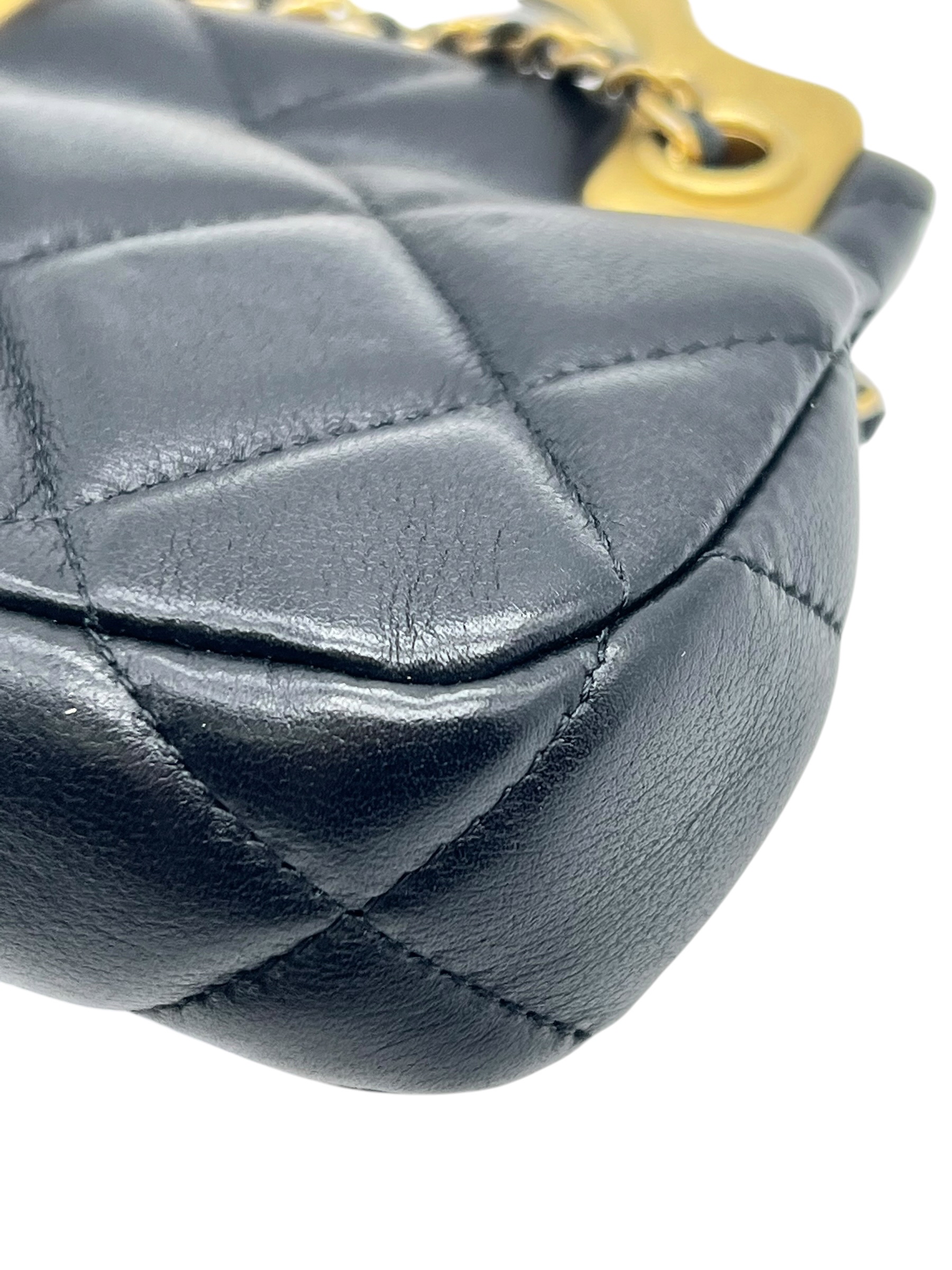 Pre-Owned CHANEL Mini Matelasse Shoulder Bag / Product Code: 062009