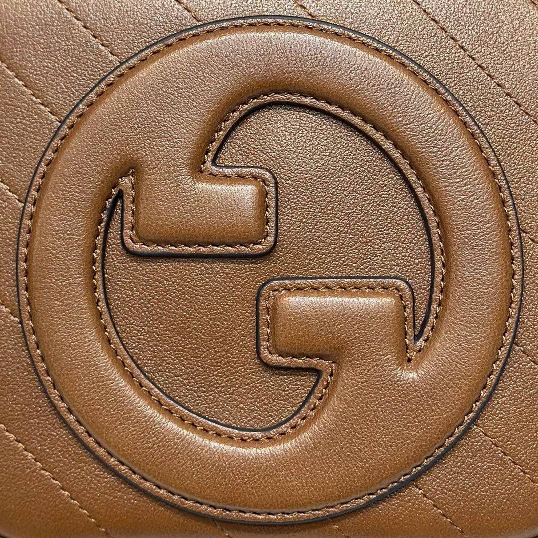 ▪大货实拍 𝐆𝐮𝐜𝐜𝐢 𝐁𝐥𝐨𝐧𝐝𝐢𝐞系列产品 型号：744434 尺寸：17*15*9cm