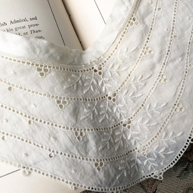 Early to Mid-Century Cotton Texture Cream White Hand-Embroidered Yoke Collar (MT150-12)