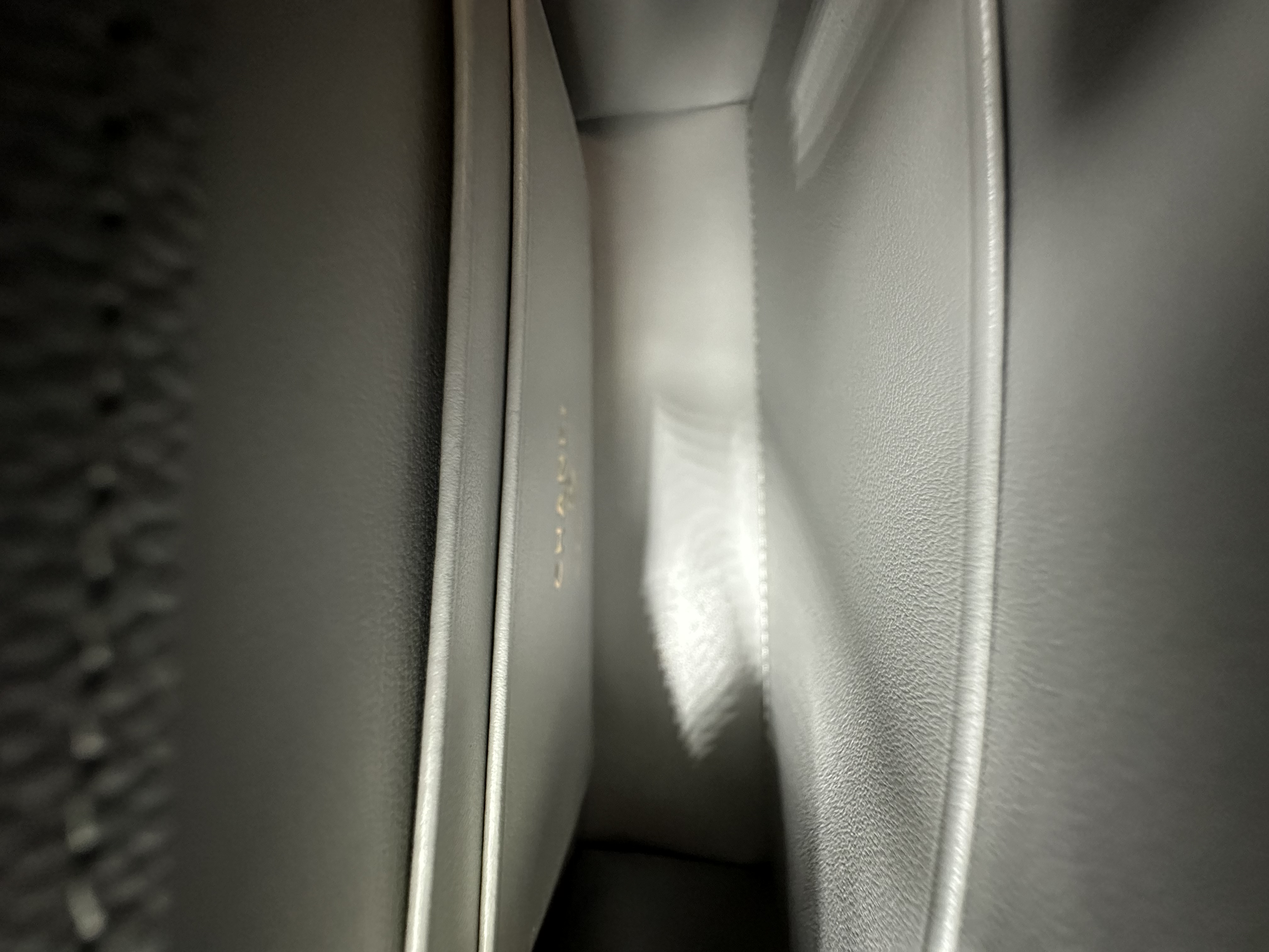 Pre-Owned CHANEL Quilted Caviar Coco Top Handle Flap Bag / Product Code: 26042109