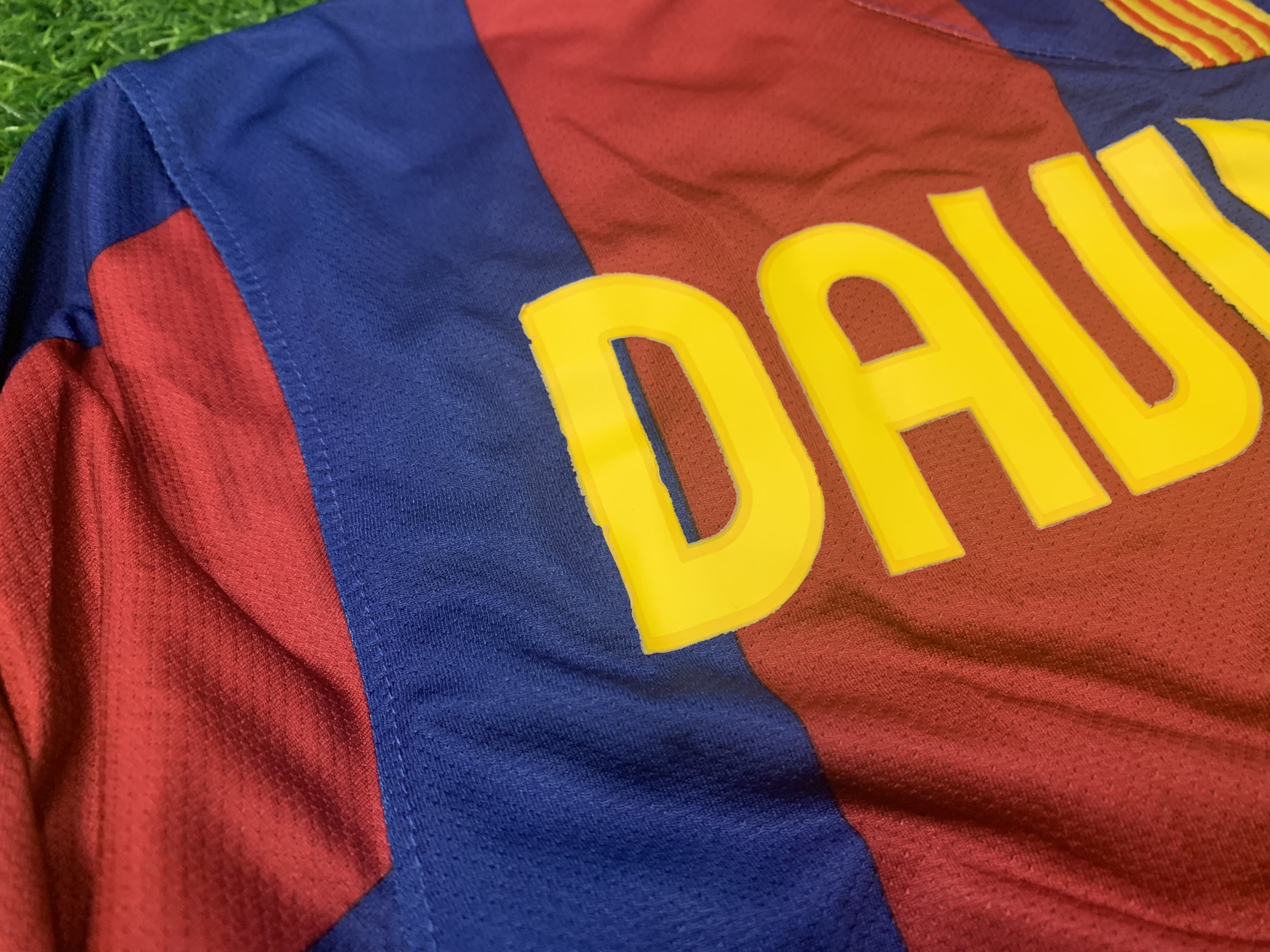 二手 80%新 2010-11 巴塞隆拿 主場 球迷版 短袖 連7 David Villa