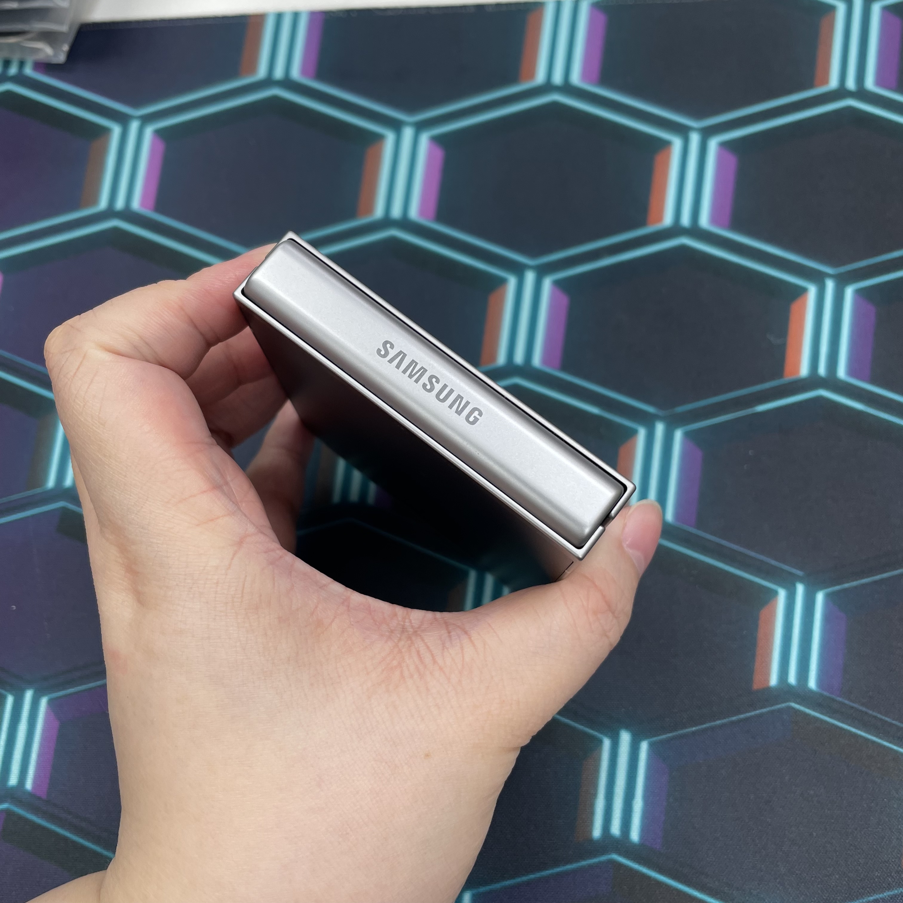 *6031 Galaxy Z Flip 6 美版 全新質素 12+512GB 銀色 sliver