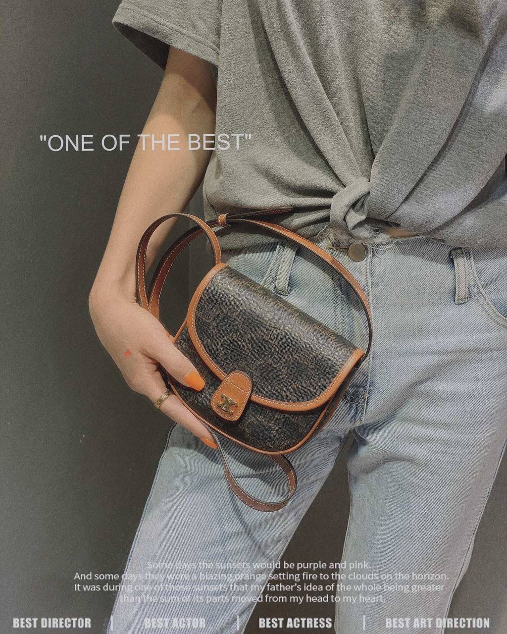 🔥大货实拍图 𝗖𝗘𝗟𝗜𝗡𝗘♥𝗧𝗥𝗜𝗢𝗠𝗣𝗛𝗘 𝗖𝗔𝗡𝗩𝗔𝗦 𝗕𝗘𝗦𝗔𝗖𝗘 嗨～复古老花yyds新草报道～圆滚滚的小马鞍很是讨喜🤩～ 型号：196702 尺寸：15*11*4cm 关于放手机这个问题，iphone 12 pro妥妥的放得下哦！还可以再放下卡包钥匙！话说现在姐妹们的手机大多都是捏在手上的吧😂所以更不成问题啦～