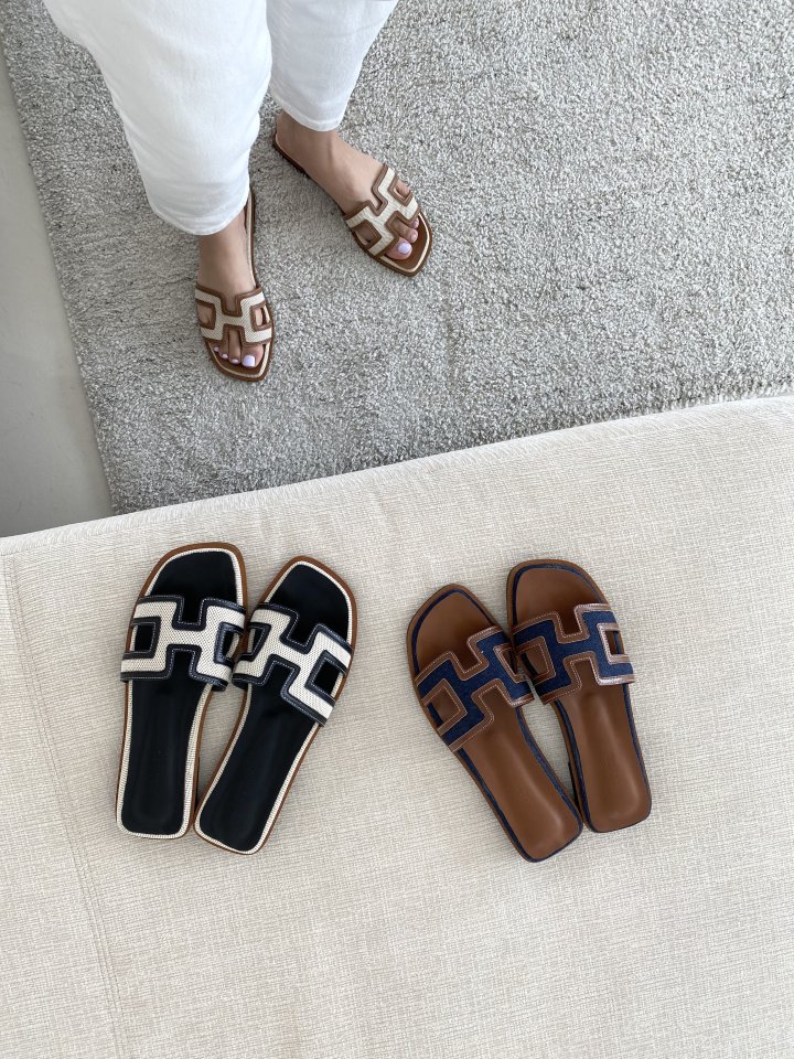 Contrast Hannah Sandals (3 colors)