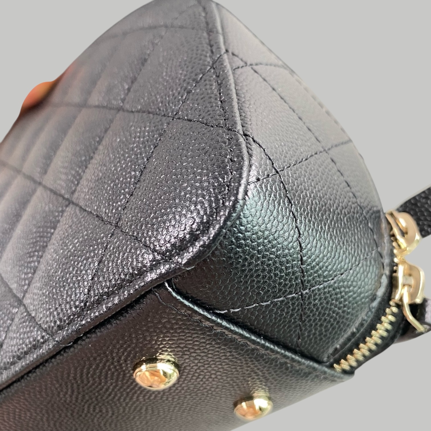 Chanel 25C Caviar Chain bag 牛皮保齡袋