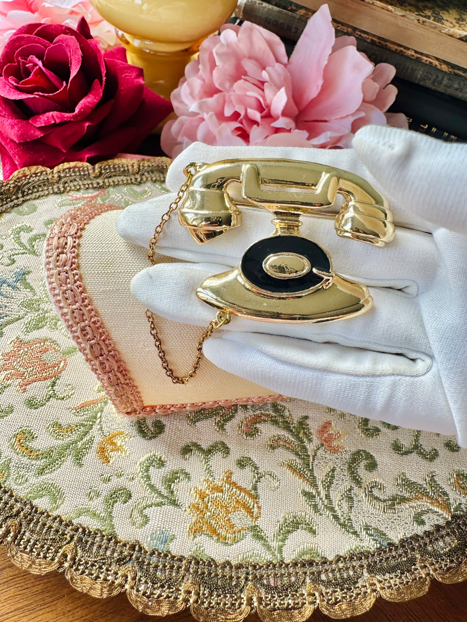 C.a. 1980s Large Golden Telephone Brooch with a Chain(MT2625-6)