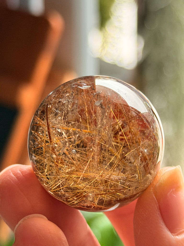 雪花白幽靈共生金鈦晶球