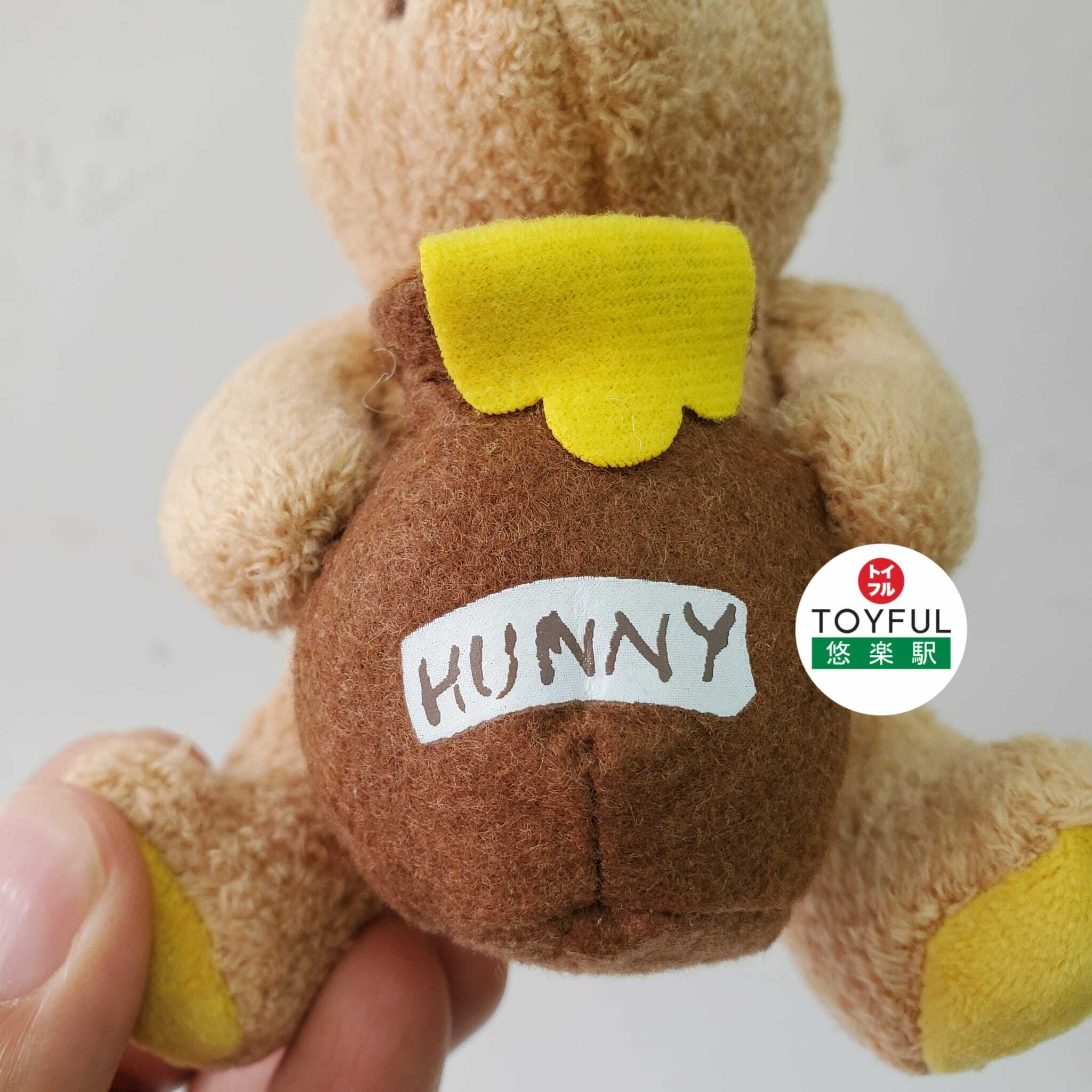 [現貨] [日本直送] CLASSIC POOH ｜ 毛公仔 ｜ 吊飾 連 黑色原子筆 {TF2305046}