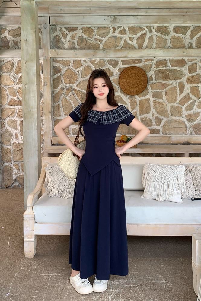 B131(18692) 法式气质格纹荷叶边一字肩斜下摆上衣与长裙蓝套装 