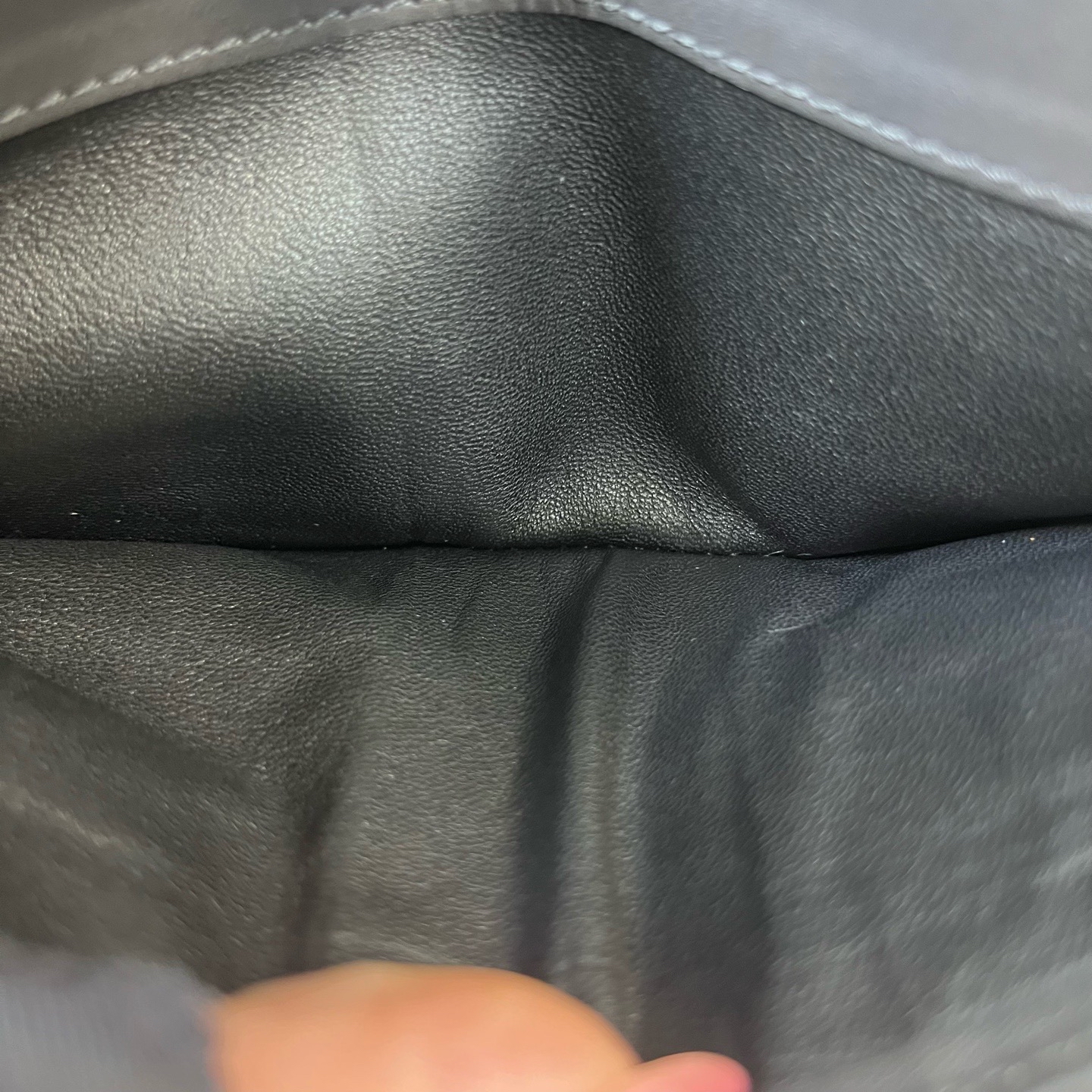 【預訂貨品】BV編織灰色短款銀包