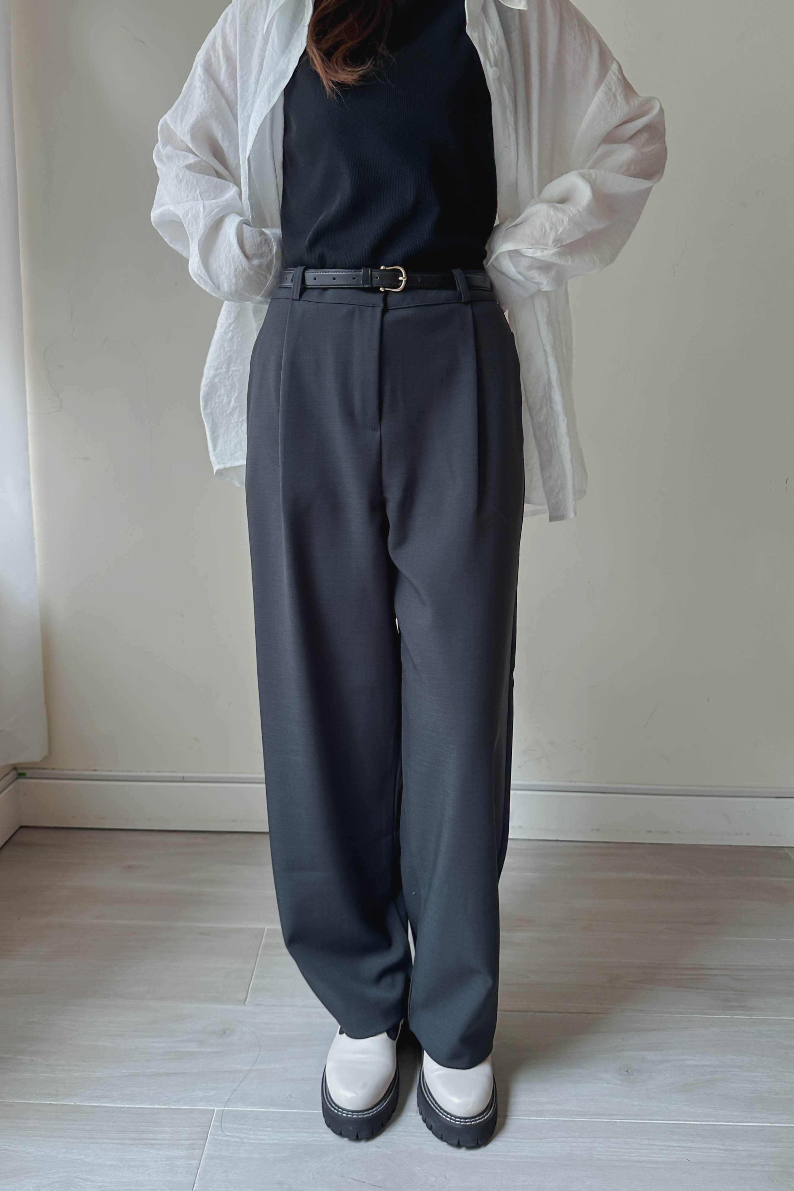 靚版型打褶直腿西裝褲 (兩色入)