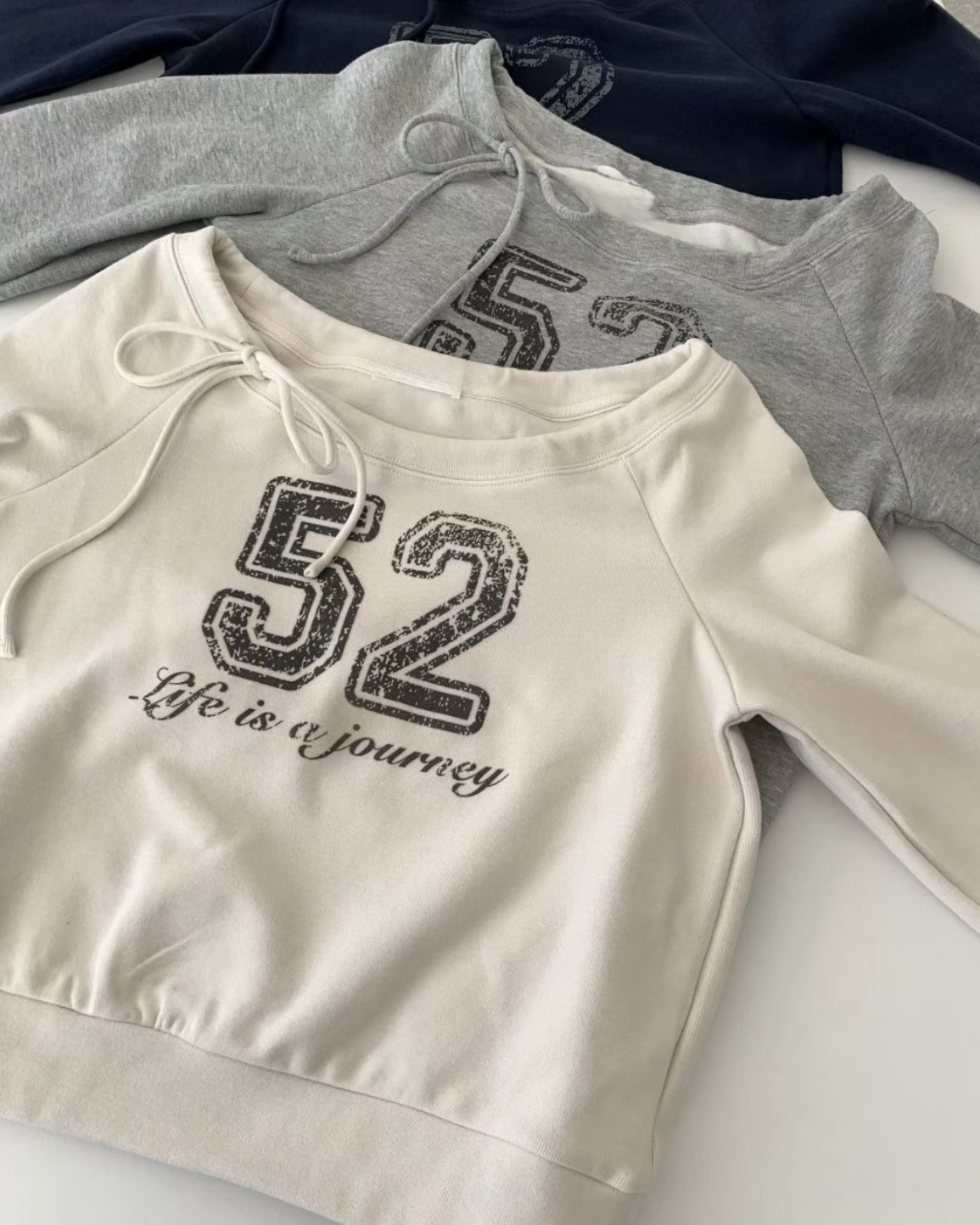 已售罄❌超靚！韓國52蝴蝶結一字膊Hoodie 