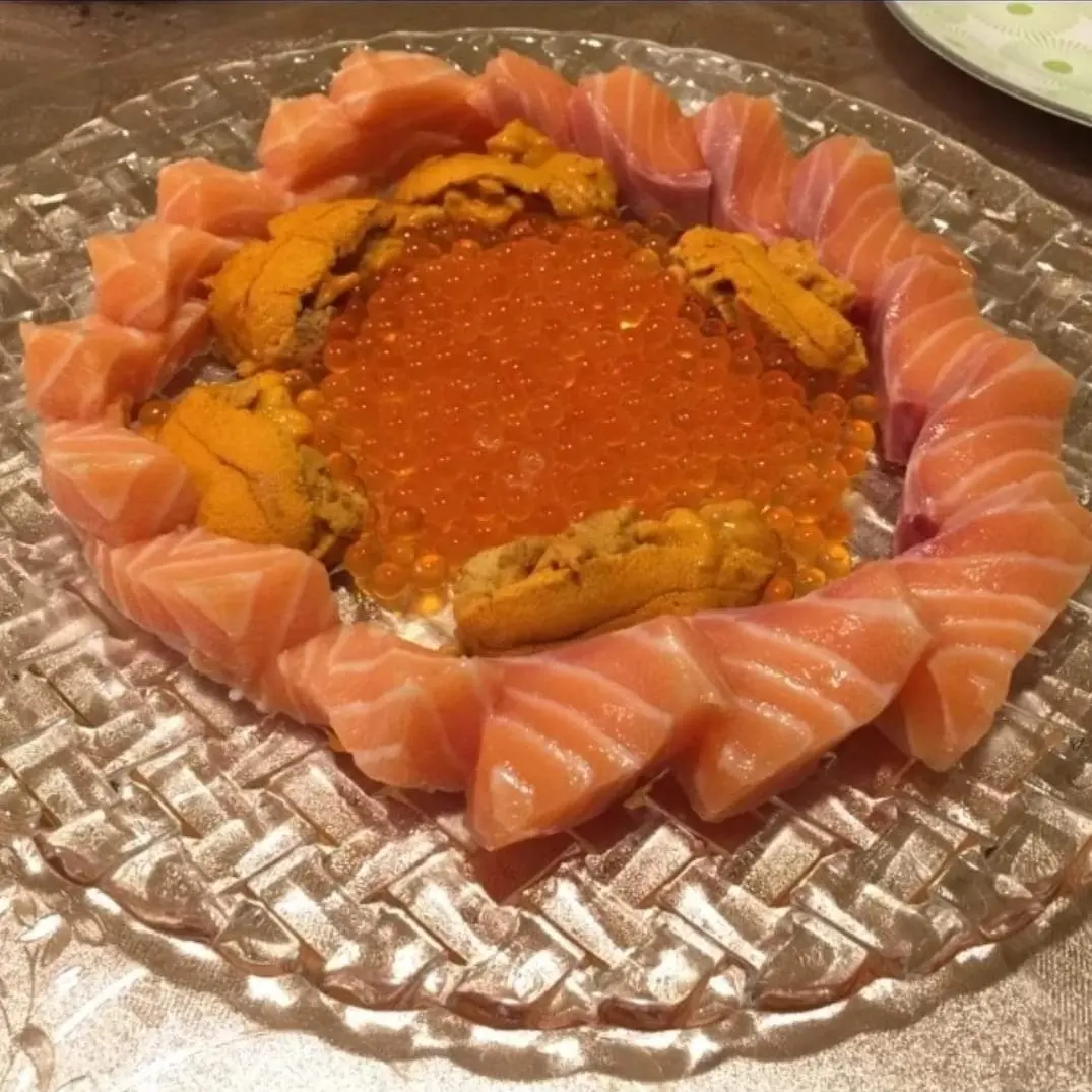 🇳🇴 冰鮮挪威三文魚🐟🍣 約 4.5磅/邊 有皮 加工切片 附送芥末及日本豉油