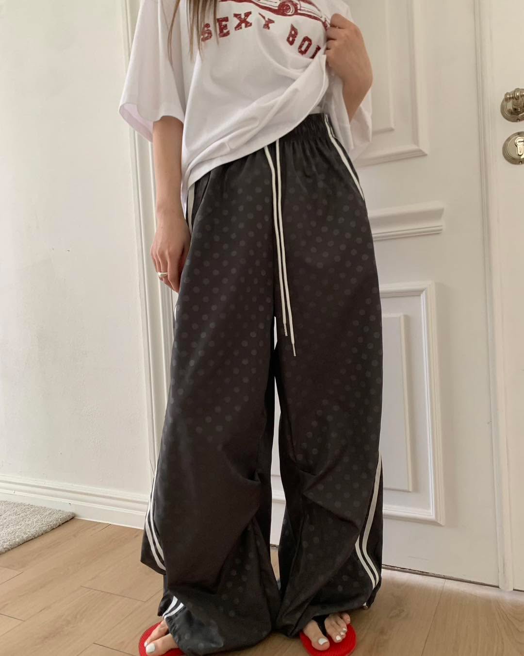 波點暗紋束腳運動褲