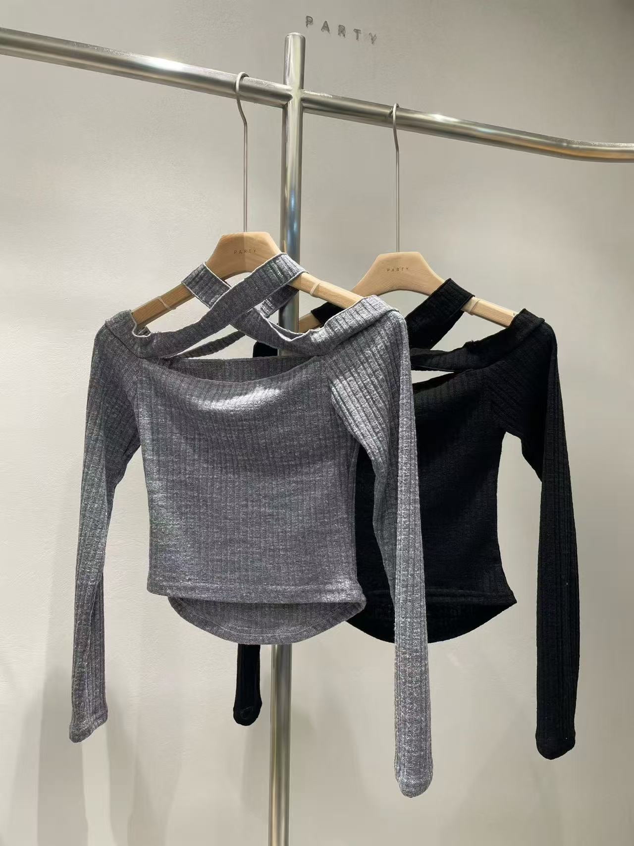 已售罄❌韓國小性感交叉掛頸薄款長袖