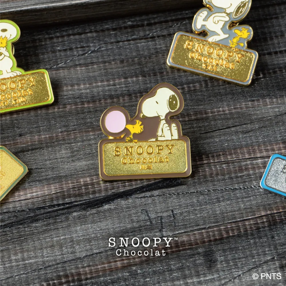 Snoopy Chocolate限定 金屬襟章