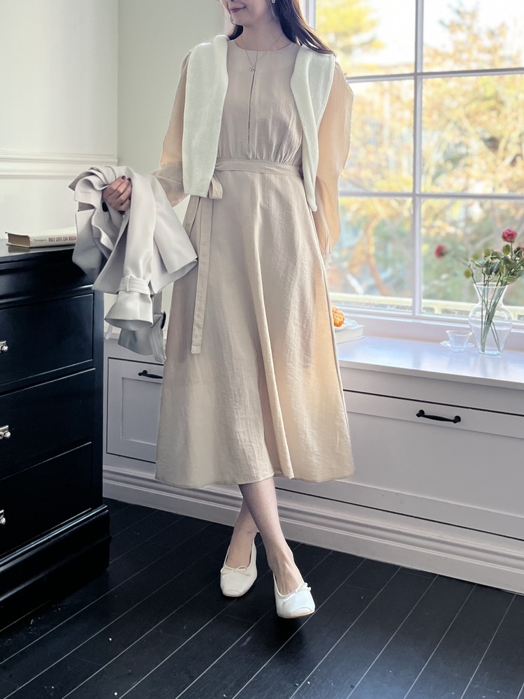 Pleated Yoke Detail Dress (Beige)