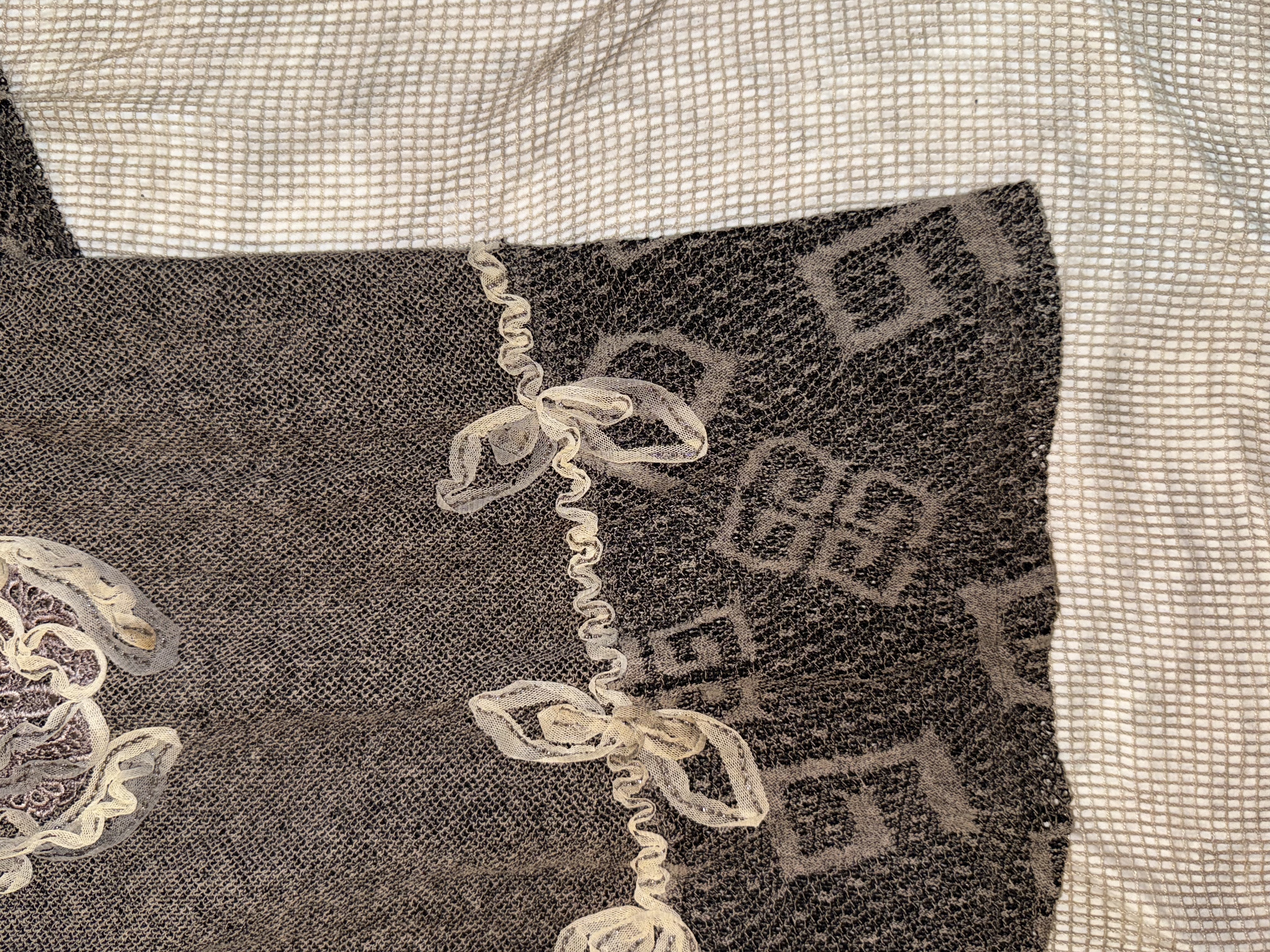 Wasteland Ruffle Loose-fitting Top