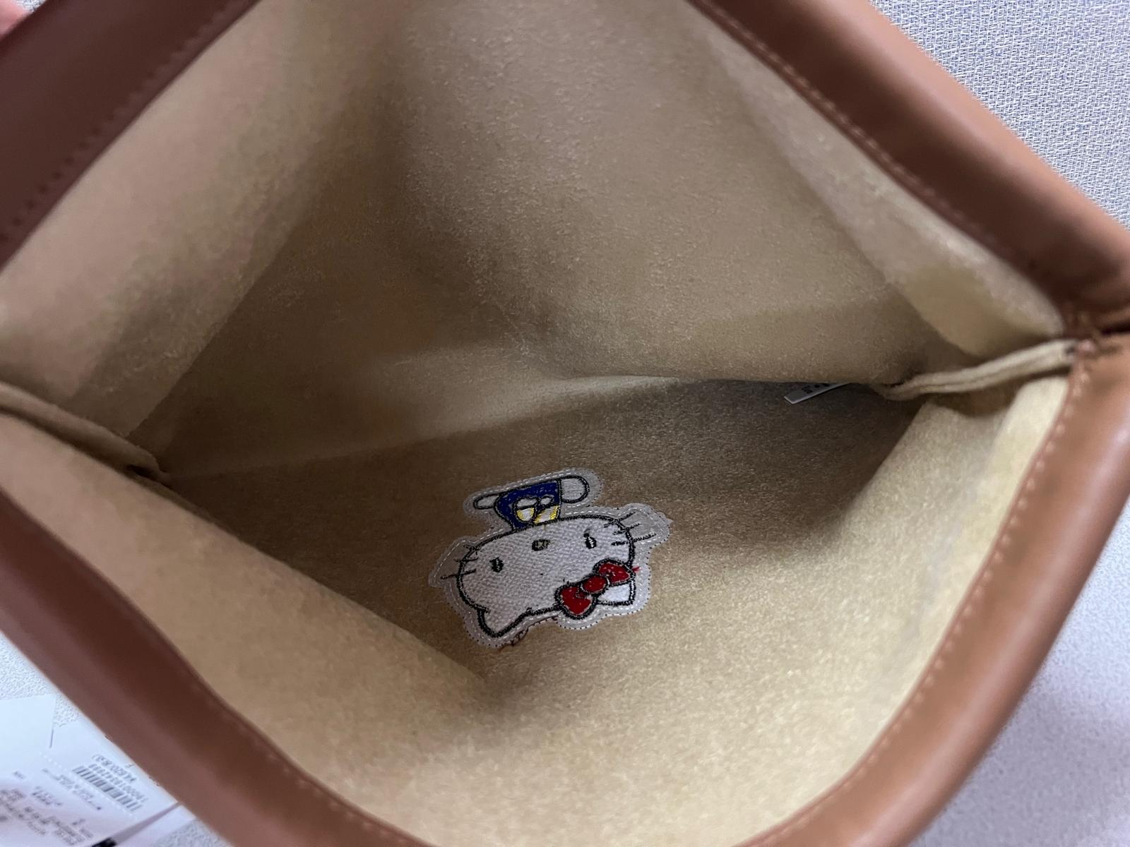 🎌日本直送🎌 Hello Kitty 限定款 束口袋可上肩側孭