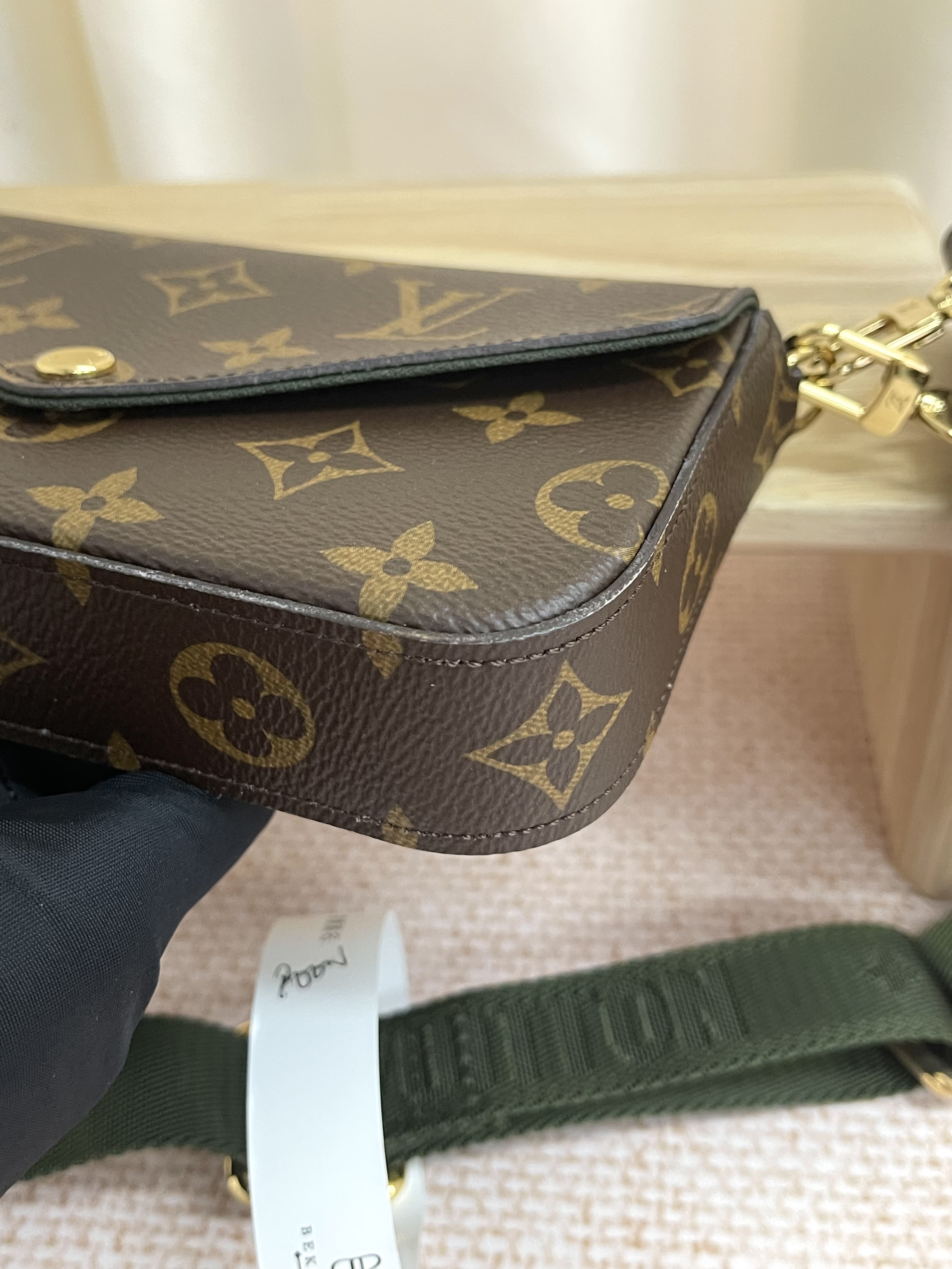 Pre-owned Louis Vuitton Félicie Strap & Go Monogram / Product Code: 26021307