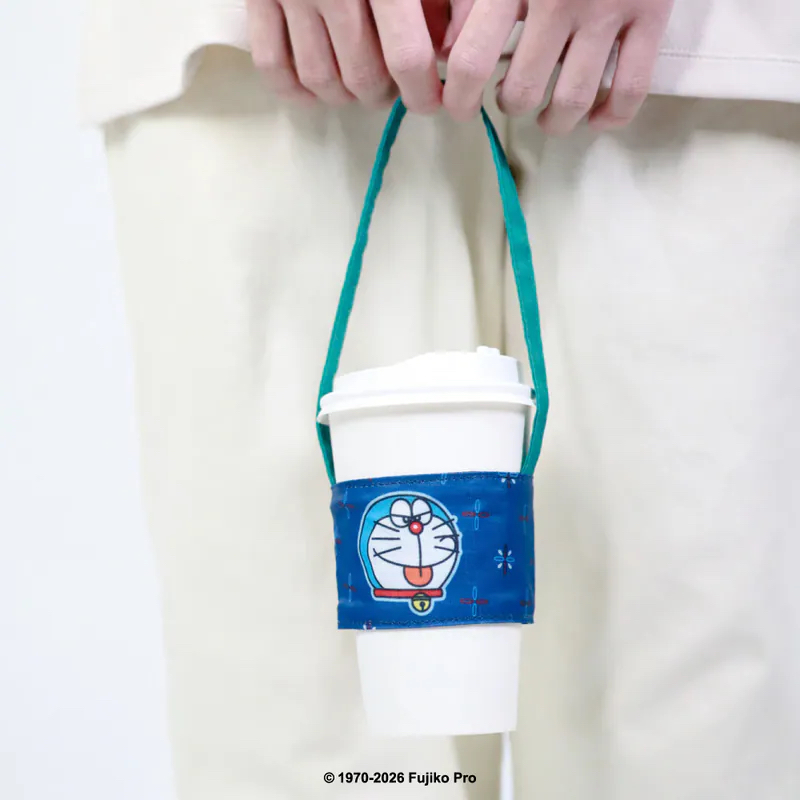 [訂購] 多啦A夢飲品杯套 杯袋 （全角色大集合) 旅行