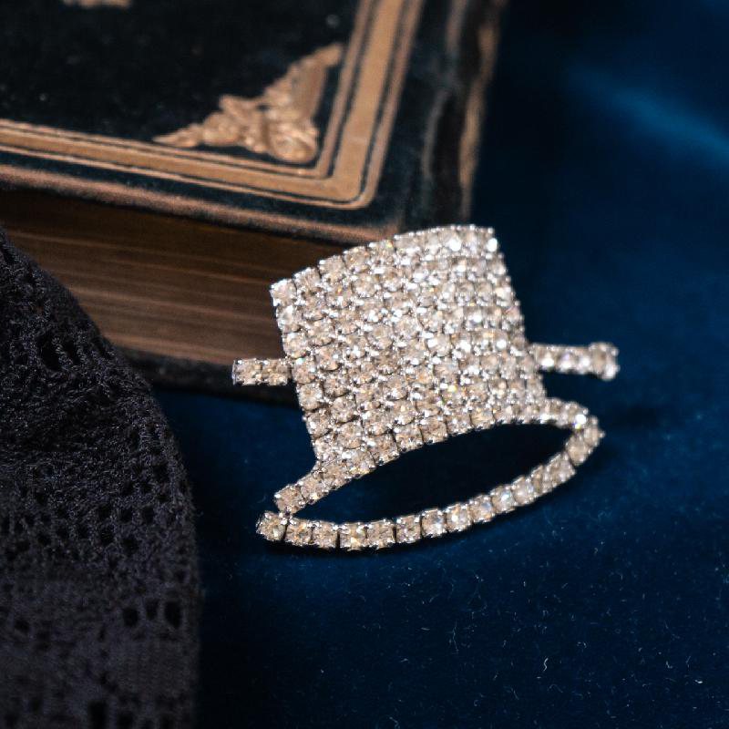 Mid-Century Sparkling Magician's hat Brooch from America (MN386)