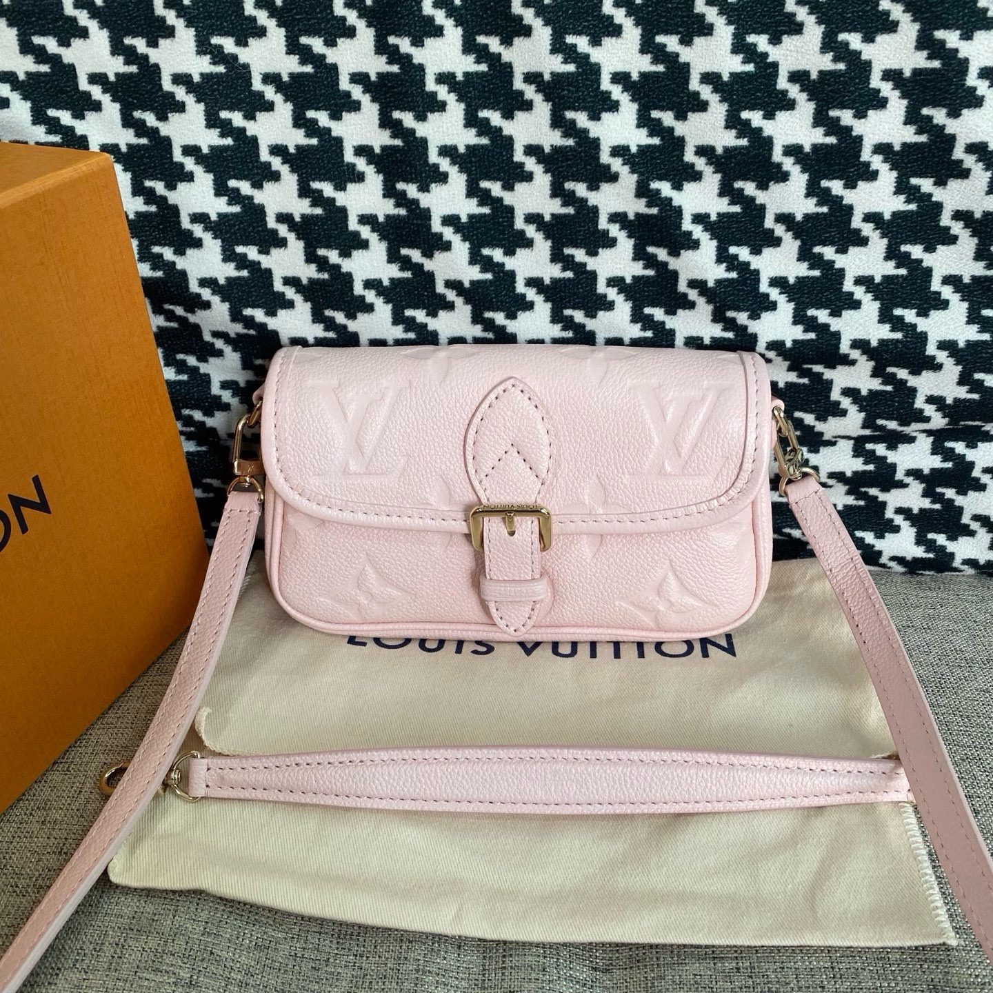 【預訂貨品】LV mini粉色法棍