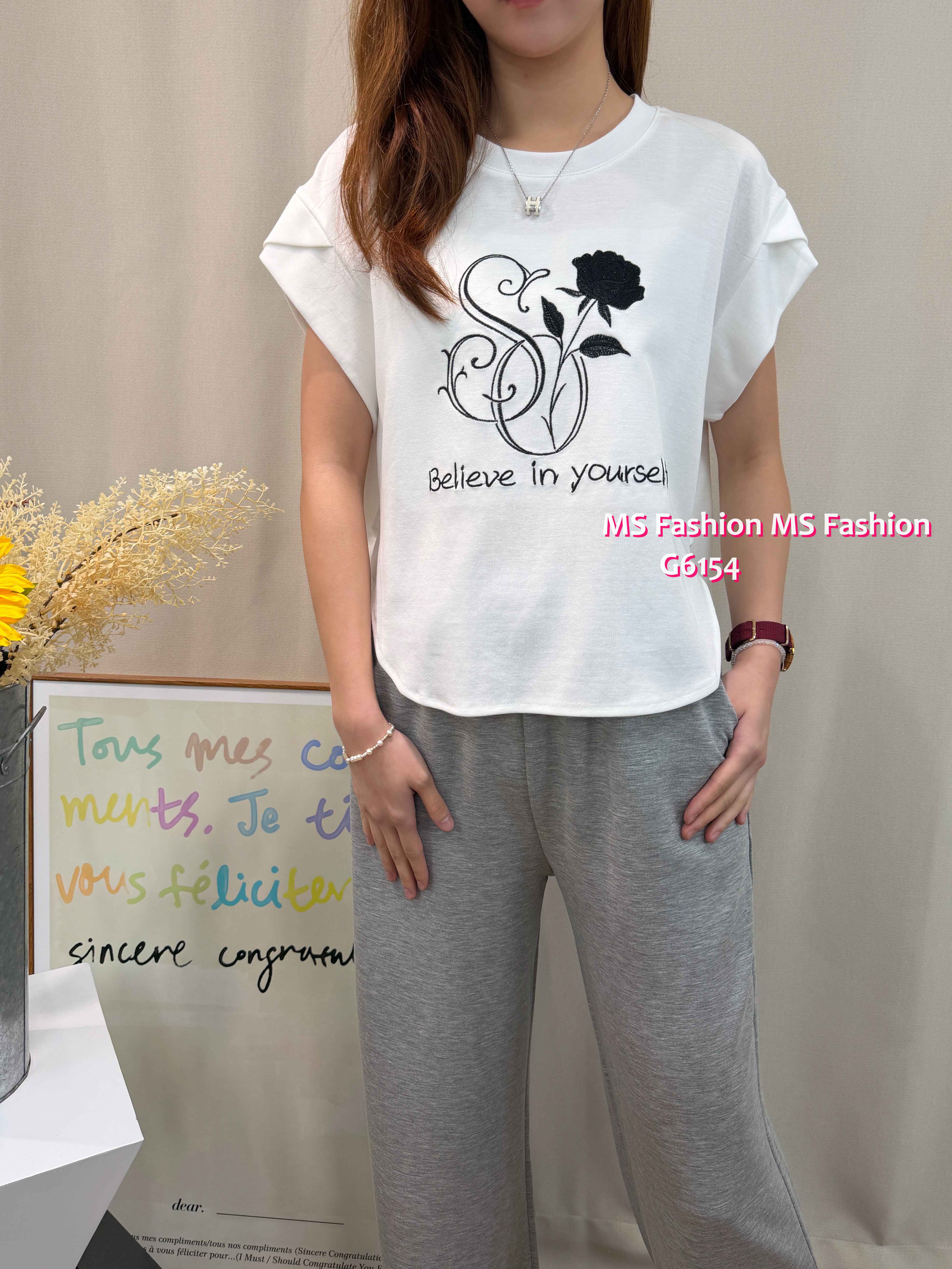 G6154 韓國🇰🇷刺繡黑玫瑰圖案top