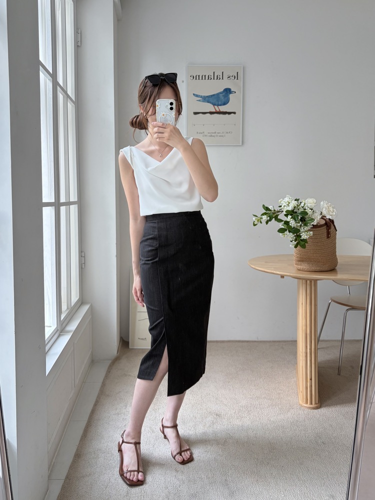 Front Slit Pencil Skirt (Black)