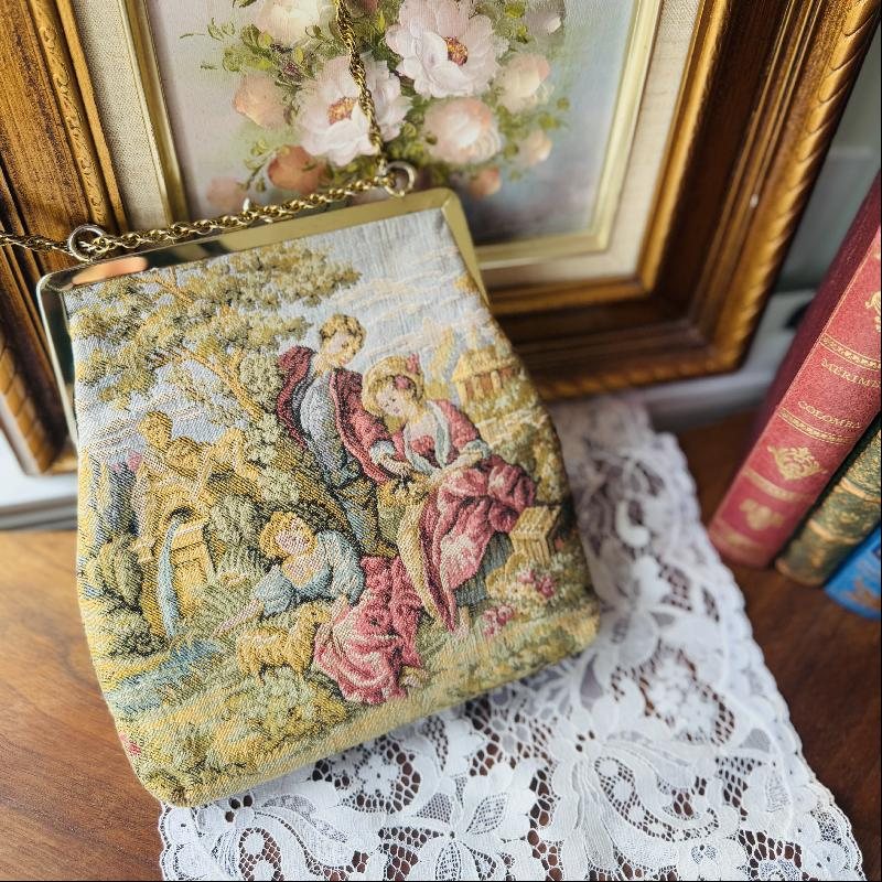 Vintage C.a. 1960-70s JR USA "Family in Countryside with a little sheep" Tapestry kisslock Bag -Two way Bag (MT2219)